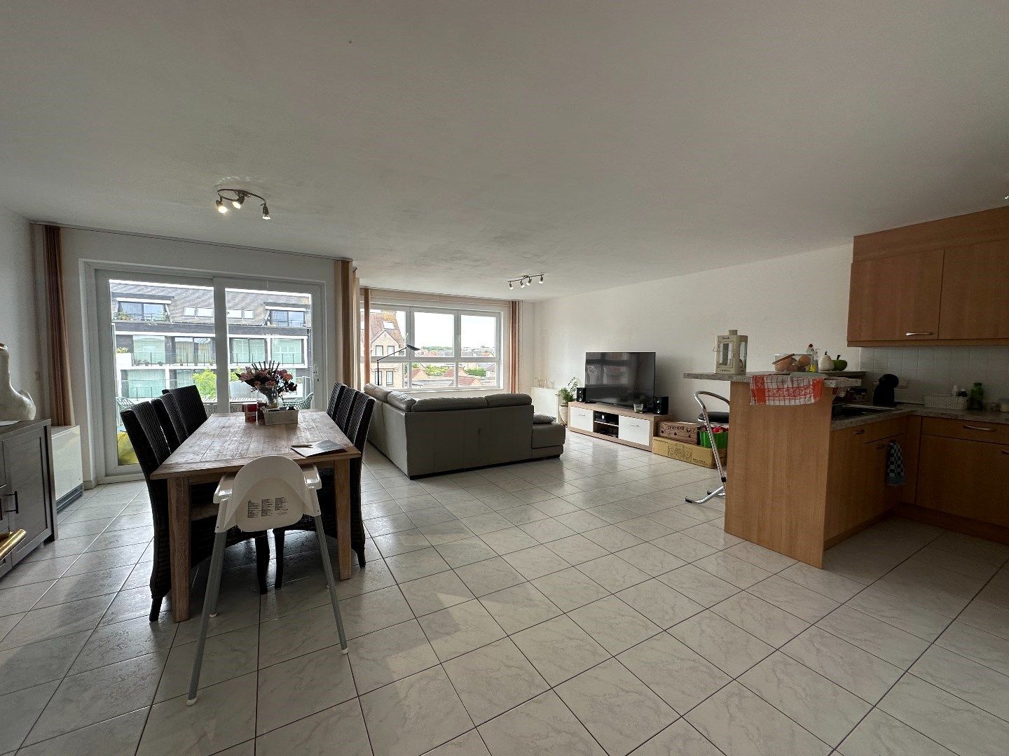Ruim appartement met zuidgericht terras foto 2