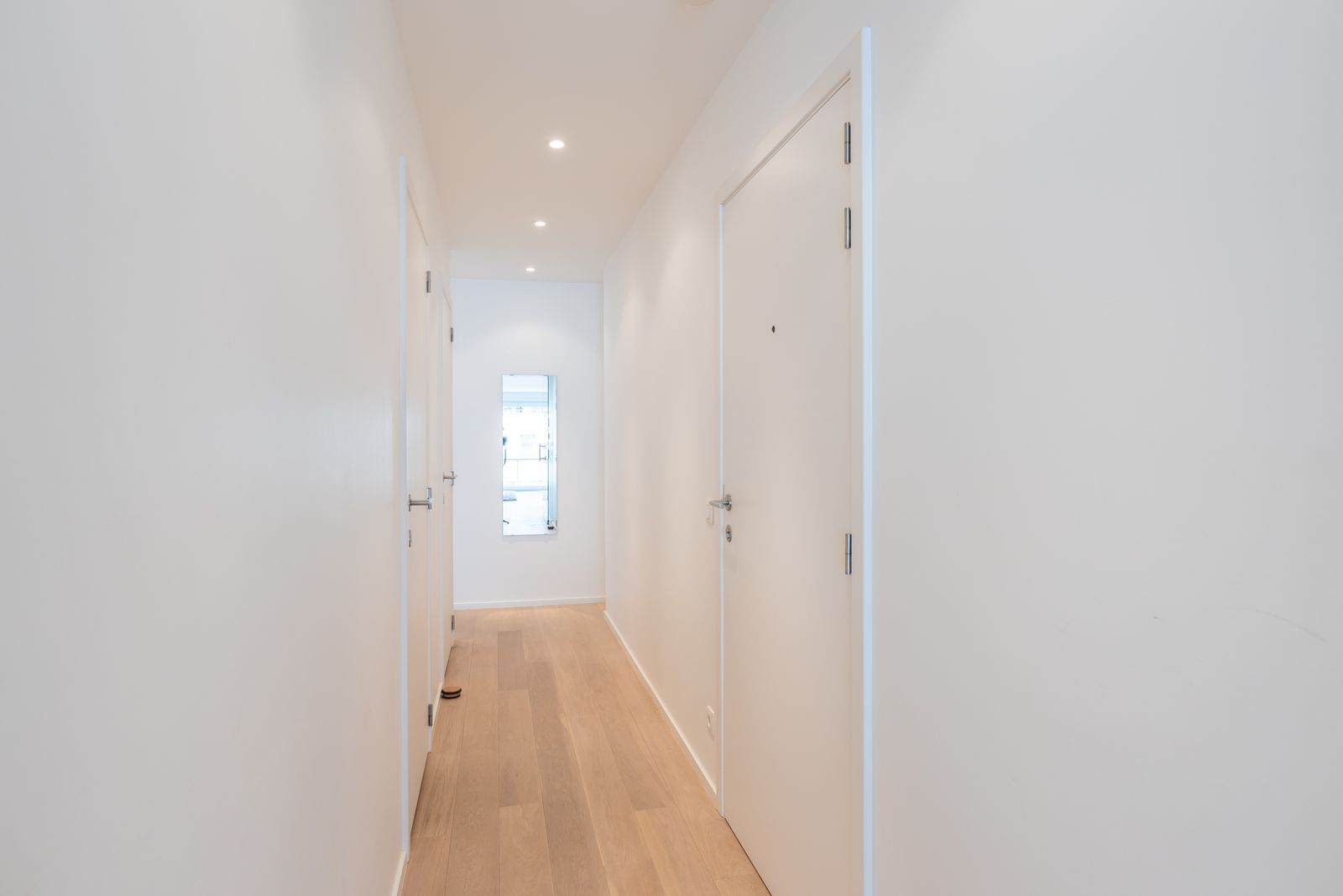 Modern, luxueus en ruim appartement met 2 slpk en 2 zonnige terrassen foto 12