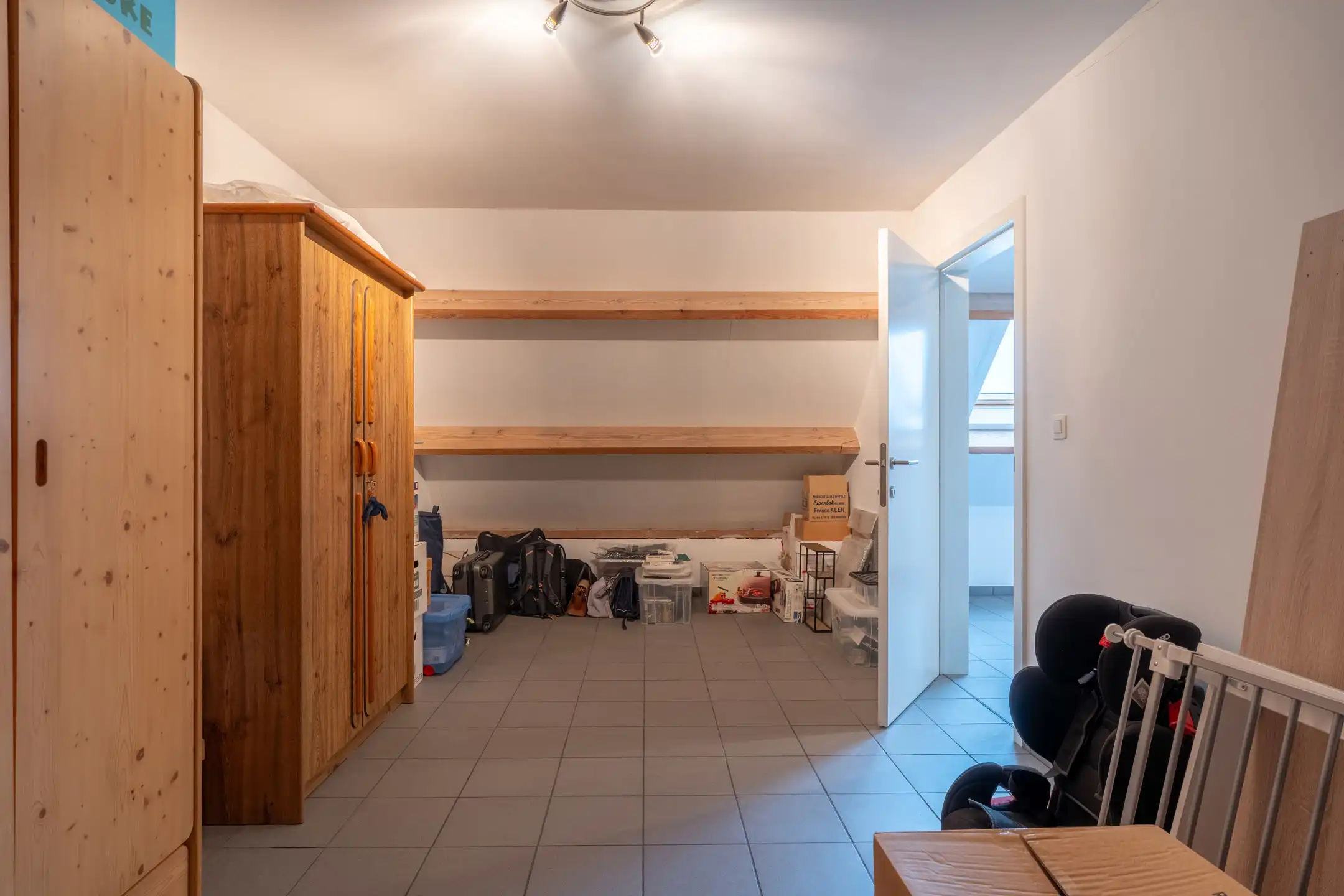 Ruime moderne woning met garage en tuin nabij het centrum van Turnhout. foto 39