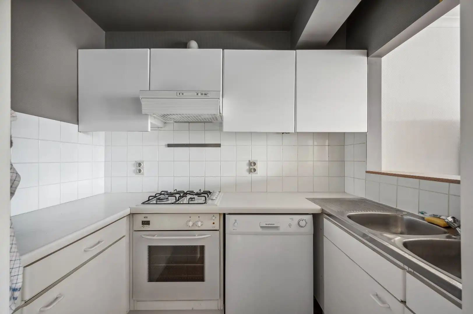 Centraal gelegen appartement met 2 slaapkamers, terras en kelder foto 10