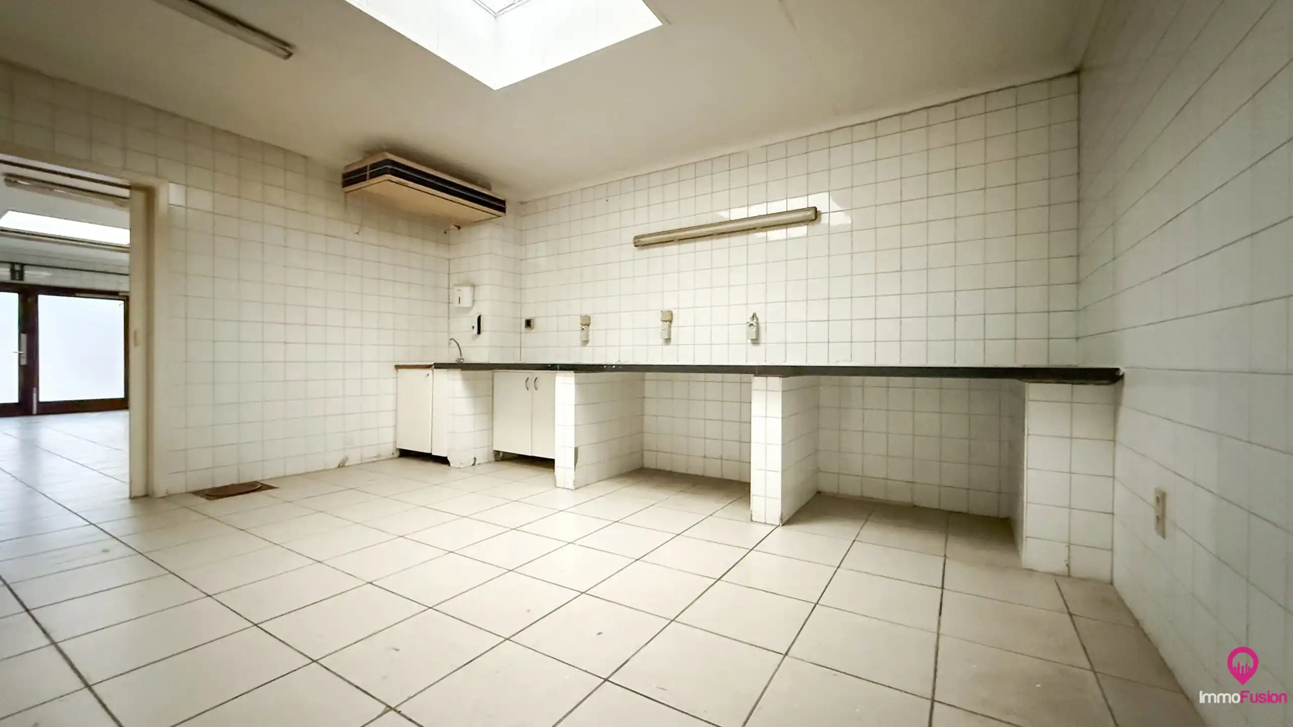 Handelspand met ingerichte bakkerij & appartement Wellen foto 20