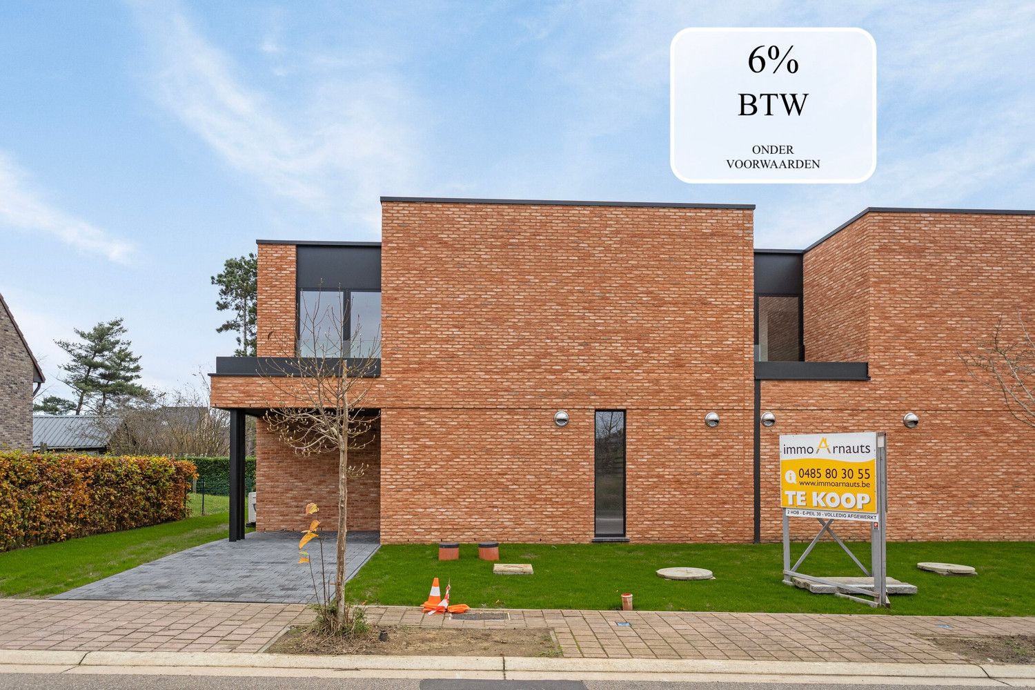 NIEUWBOUWWONING - 3 SLPKS - 6% BTW - RUSTIG GELEGEN - E-PEIL <15! foto {{pictureIndex}}