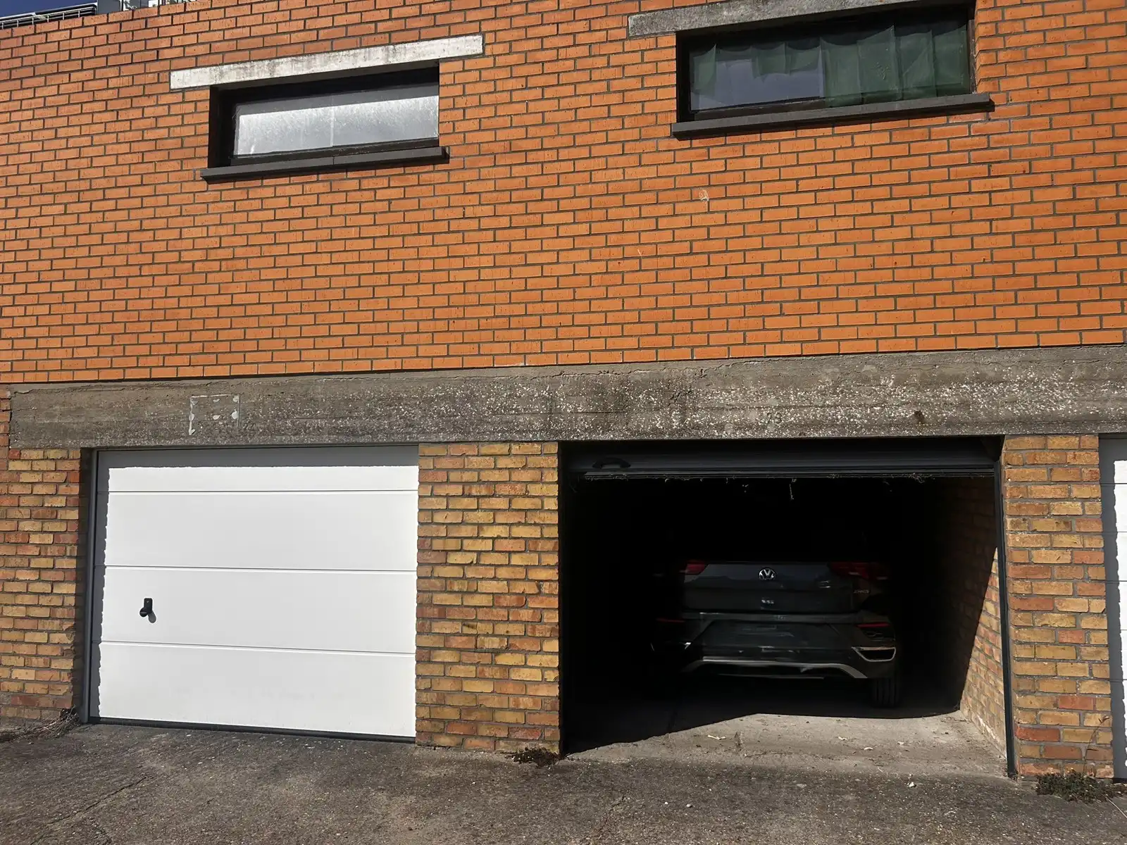 Garagebox centrum Westende foto {{pictureIndex}}