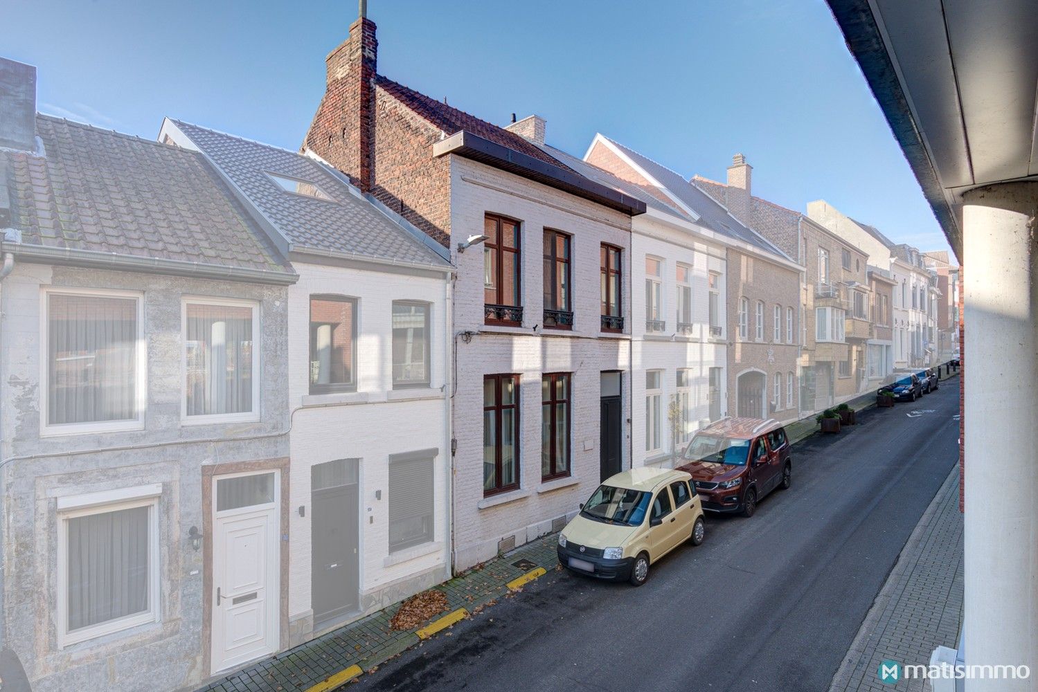 Hoofdfoto van de publicatie: KARAKTERVOL HERENHUIS IN HET HISTORISCHE CENTRUM VAN TONGEREN