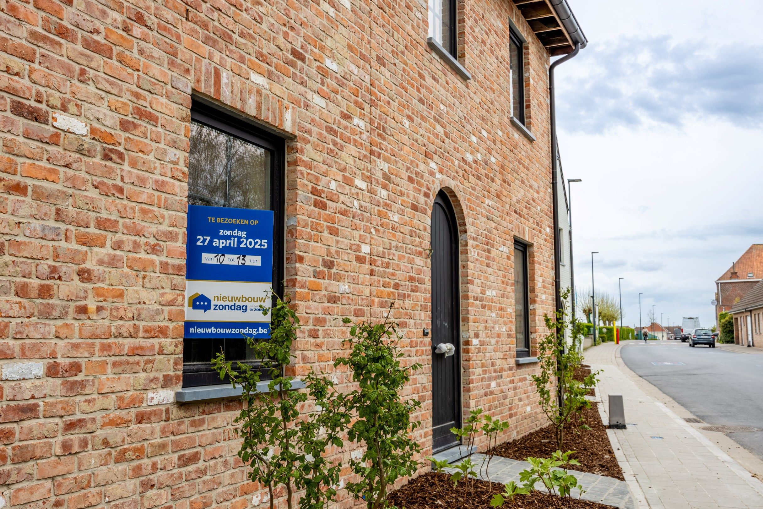 CHARMANTE NIEUWBOUWWONING IN WOONERF GULDEN SPOREN foto {{pictureIndex}}