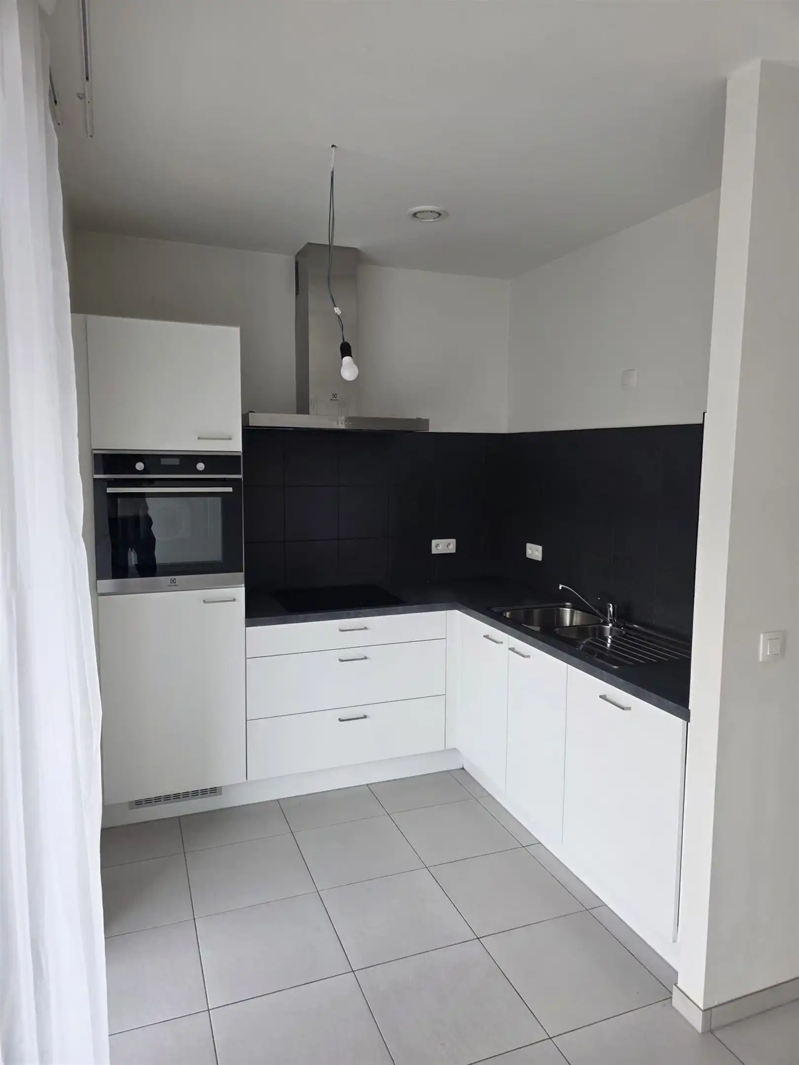 2 Slaapkamer appartement, centraal Wilrijk foto 3
