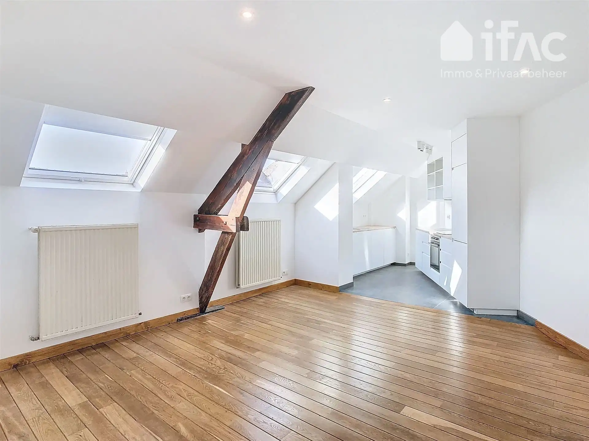 Goed gelegen en volledig gerenoveerd appartement foto 6