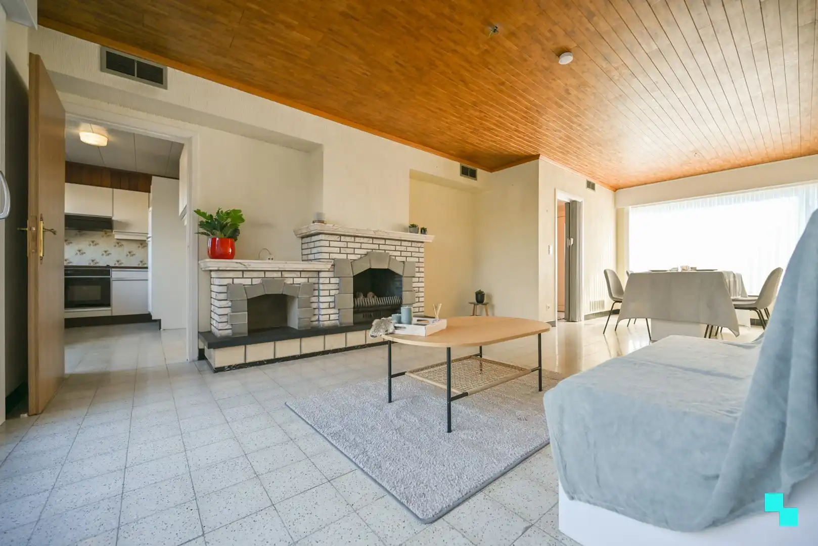 Ruime woonst met vier slaapkamers in het hartje van Kachtem foto 6