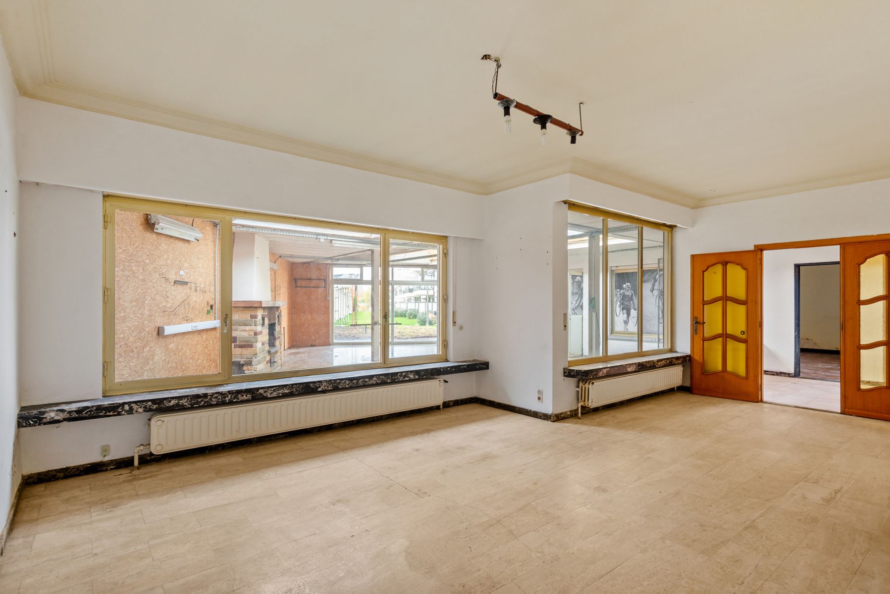 Veelzijdig commercieel pand met woongedeelte foto 8