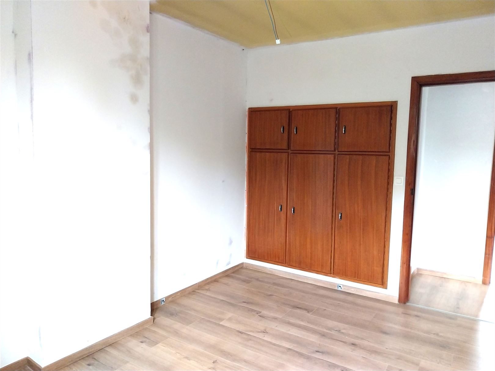 TE HUUR: gerenoveerde woning met 3 slaapkamers te Paal! foto 19