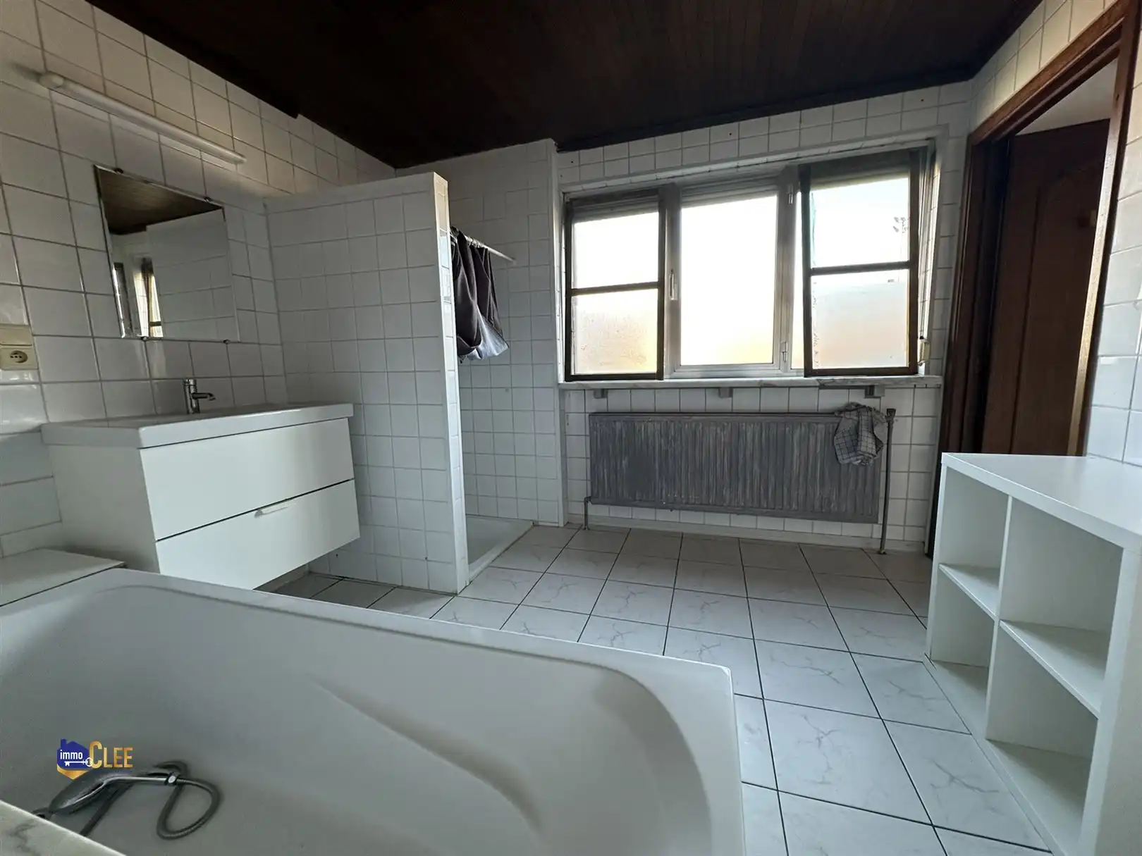 Ruime stadswoning met grote opslagruimte foto 13