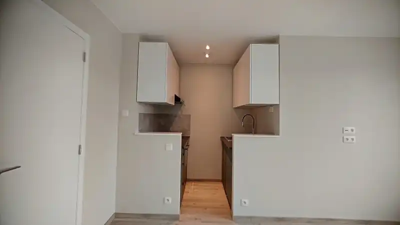 volledig gerenoveerd éénslaapkamerappartement foto 5
