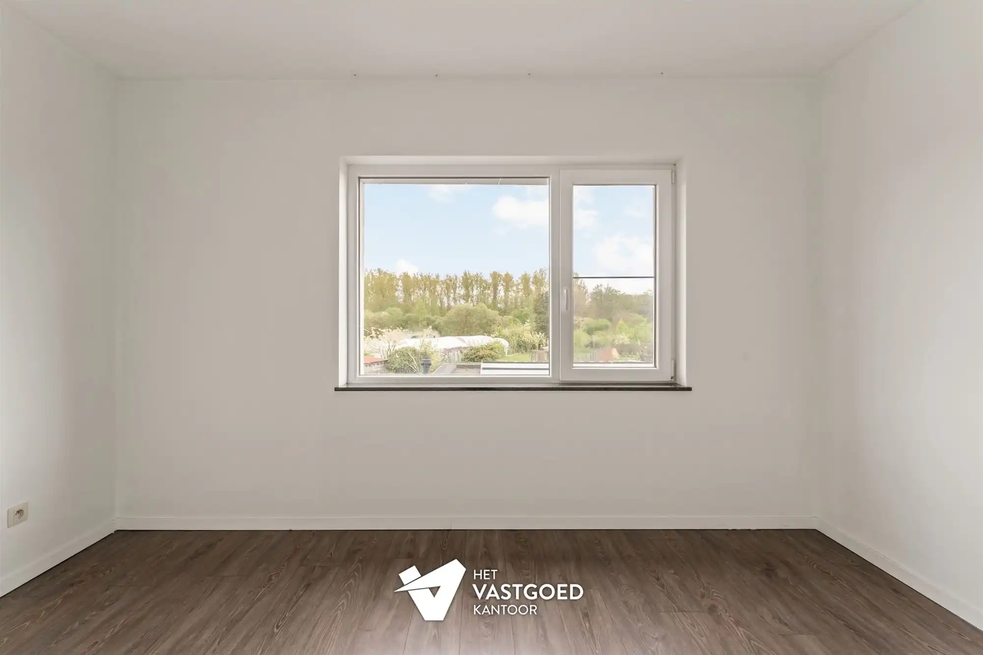 INSTAPKLAAR DUPLEX APPARTEMENT (127M²) MET 2 SLAAPKAMERS EN AUTOSTAANPLAATS TE BERINGEN foto 9
