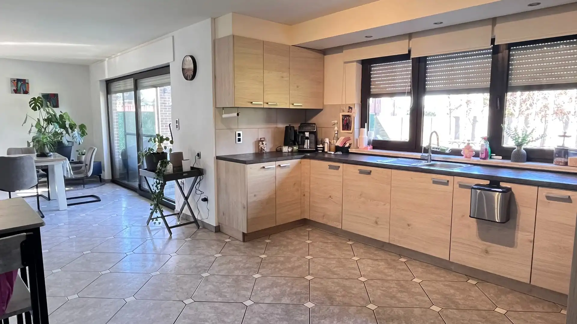 Vrijstaande woning met 4 slaapkamers en inpandige garage. foto 16