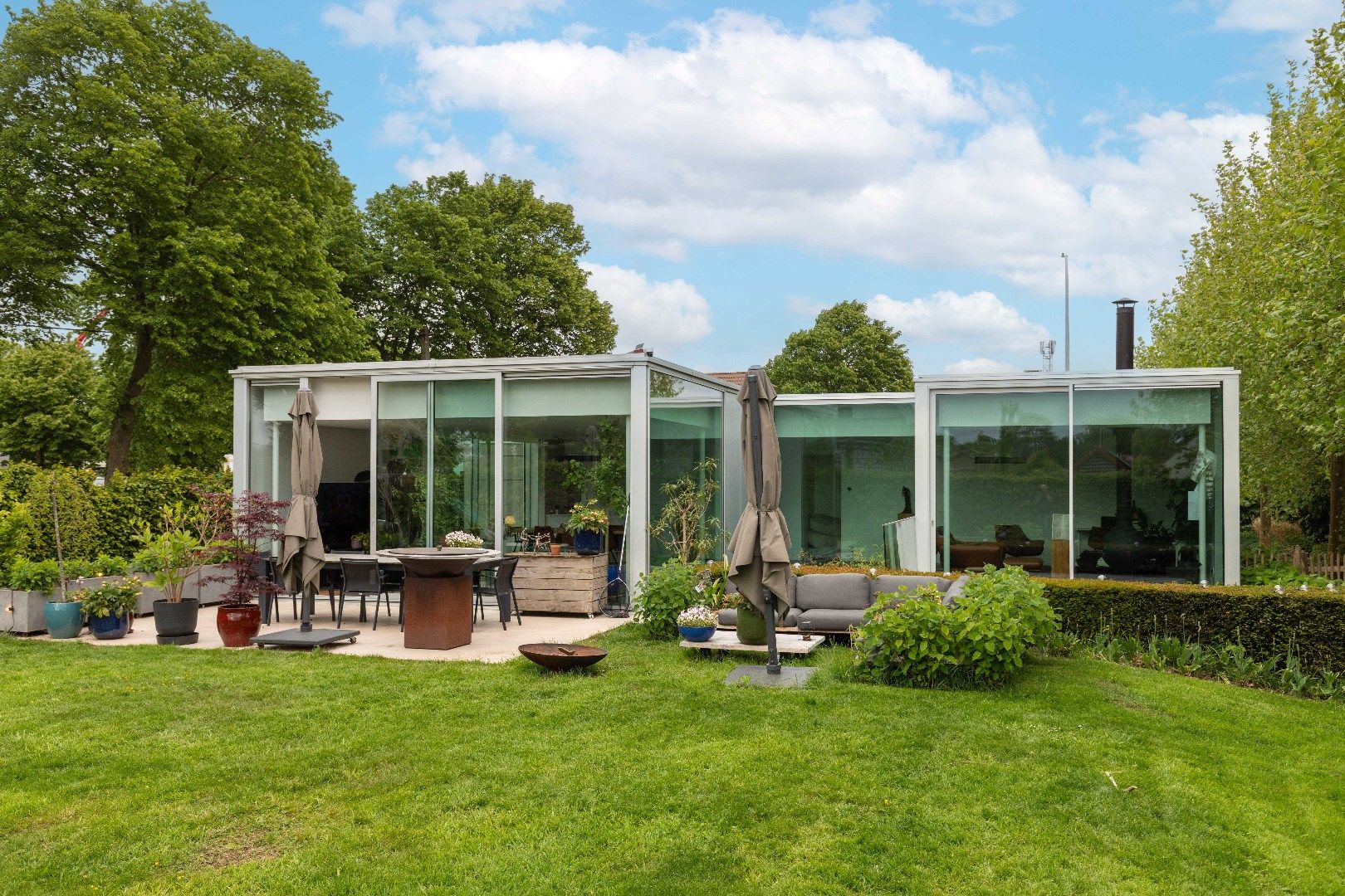 PUUR ARCHITECTUUR! Sublieme, energiezuinige villa in het groen tussen Oostkamp en Brugge  foto {{pictureIndex}}