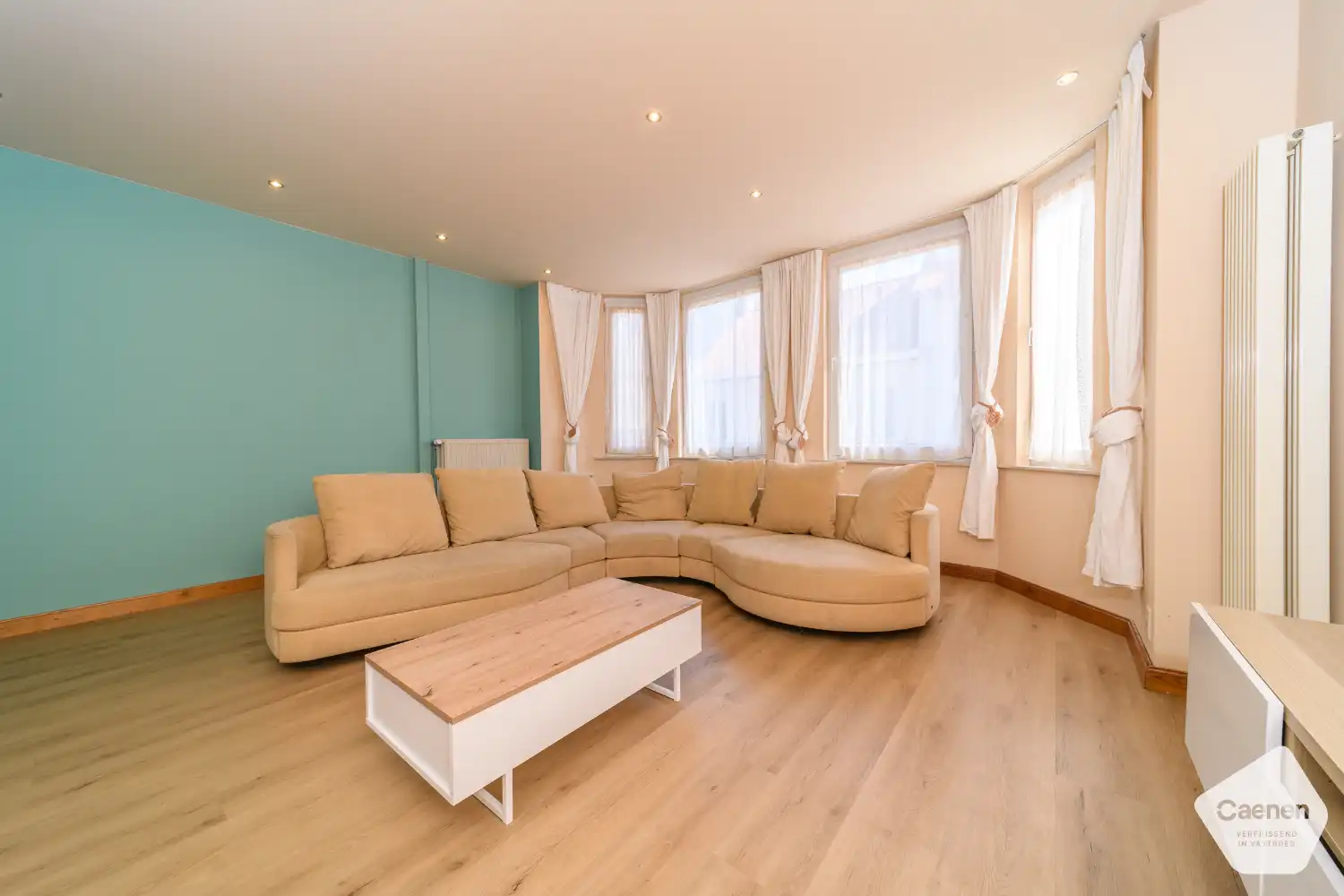Ruime woning met handelsruimte in het centrum van De Panne foto 5