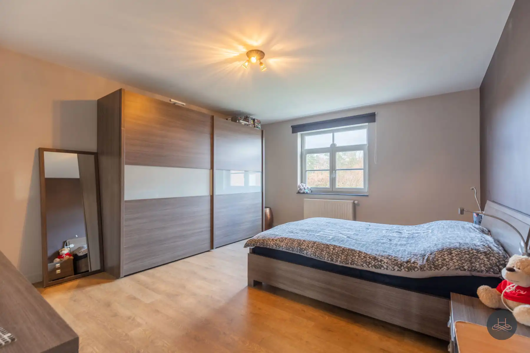 Instapklare gezinswoning met leuke tuin foto 16