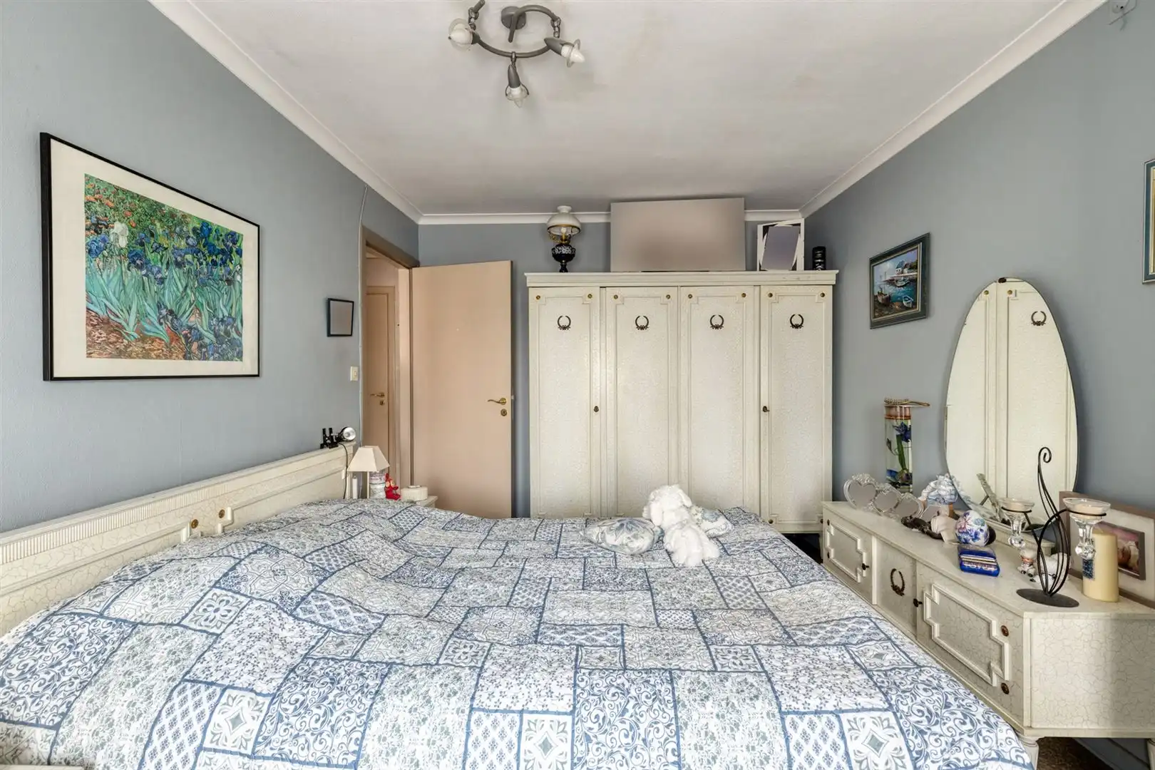 Ruime statige woning in een rustige buurt foto 15