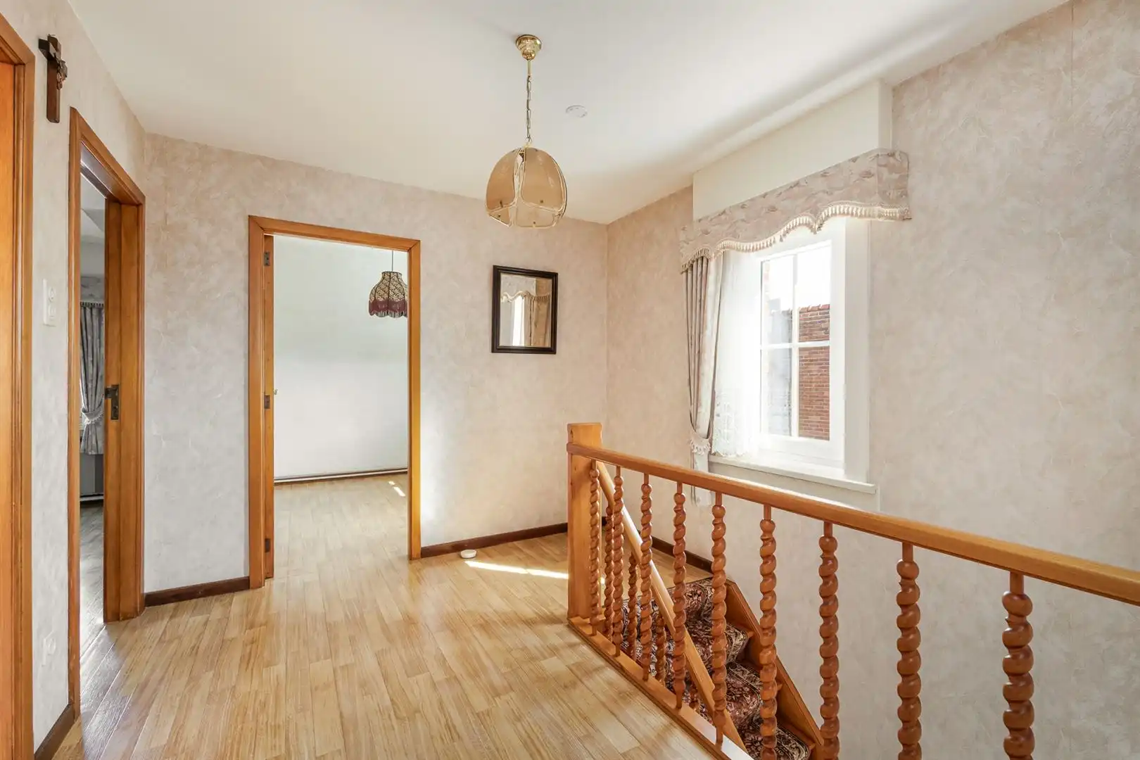 Instapklare woning met garage en tuin! foto 13