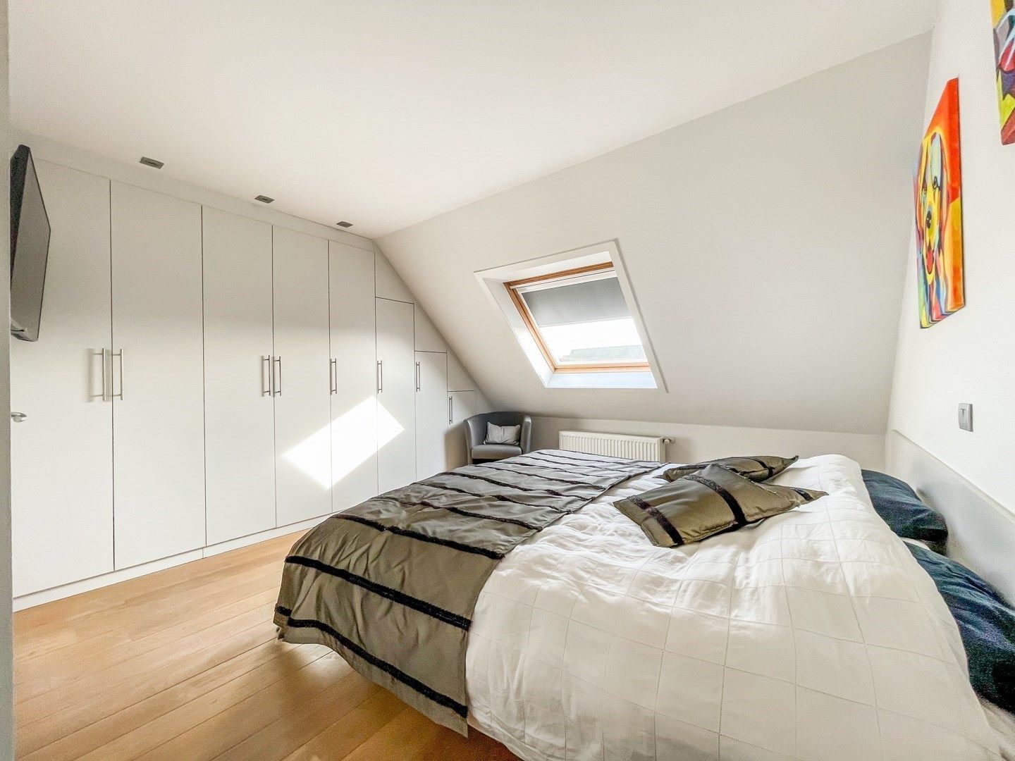 Gemeubeld duplex dakapp. met circa 16 m² terras gelegen in de P. Parmentierlaan op wandelafstand van het Rubensplein en de Zeedijk. foto 14