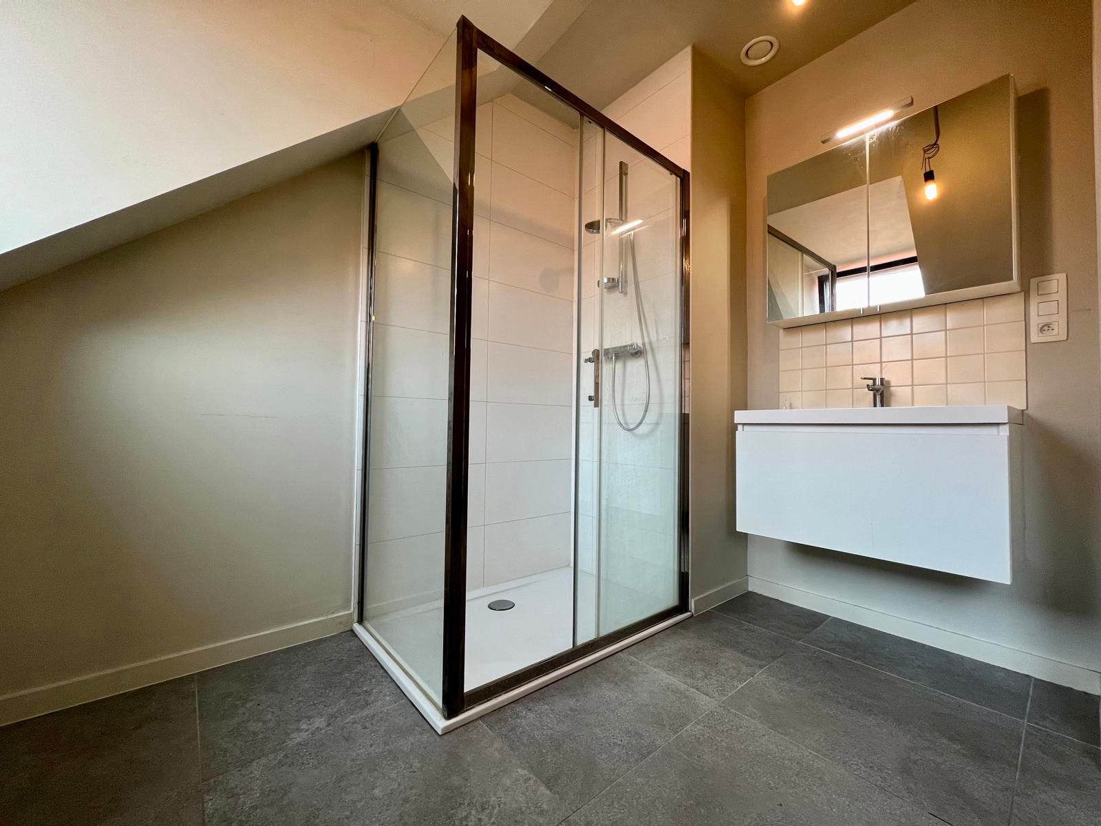 Gezellig, energiezuinig éénslaapkamerappartement in Zele foto 6
