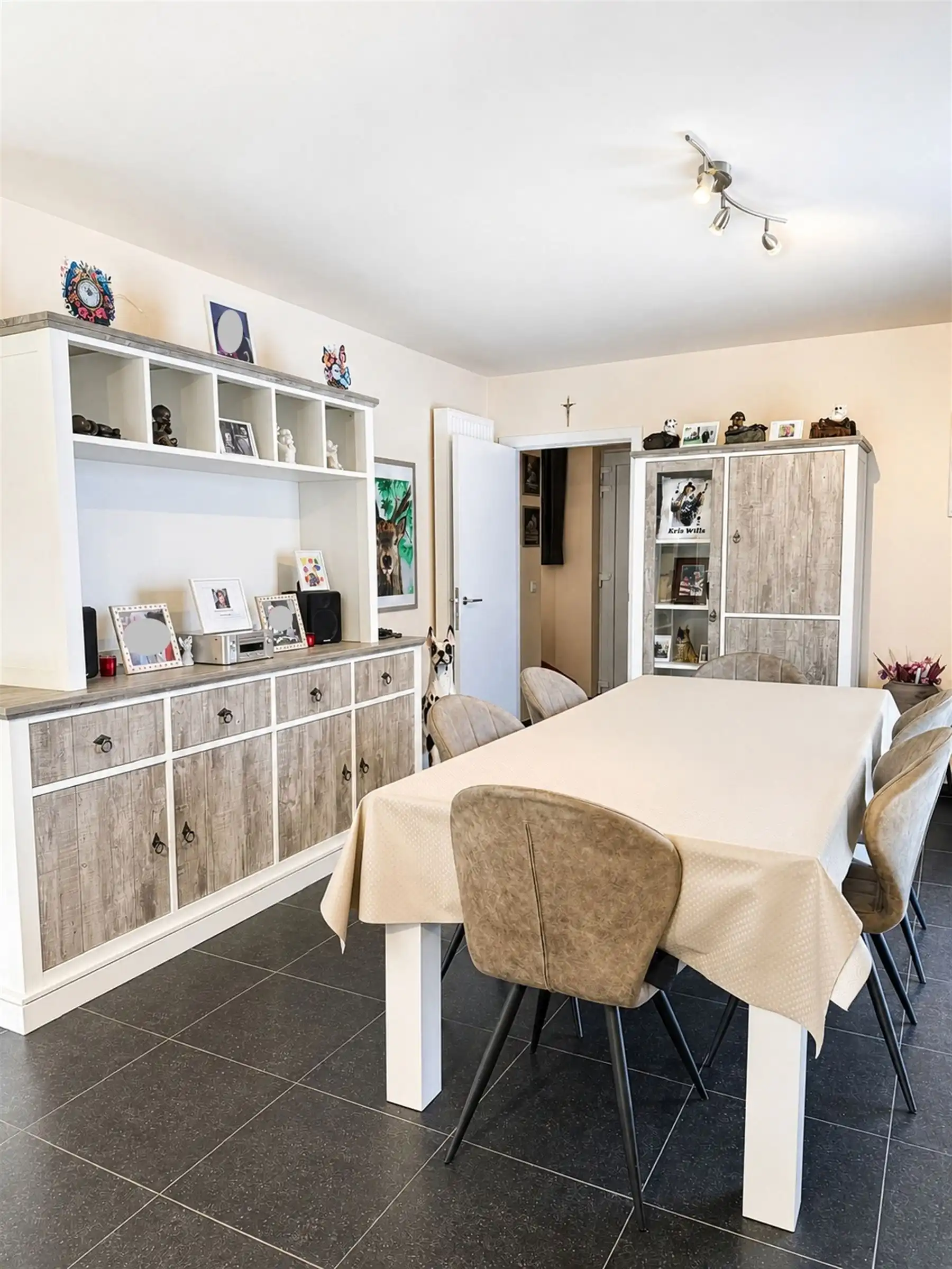 Recente woning met drie ruime slaapkamers en garage foto 5