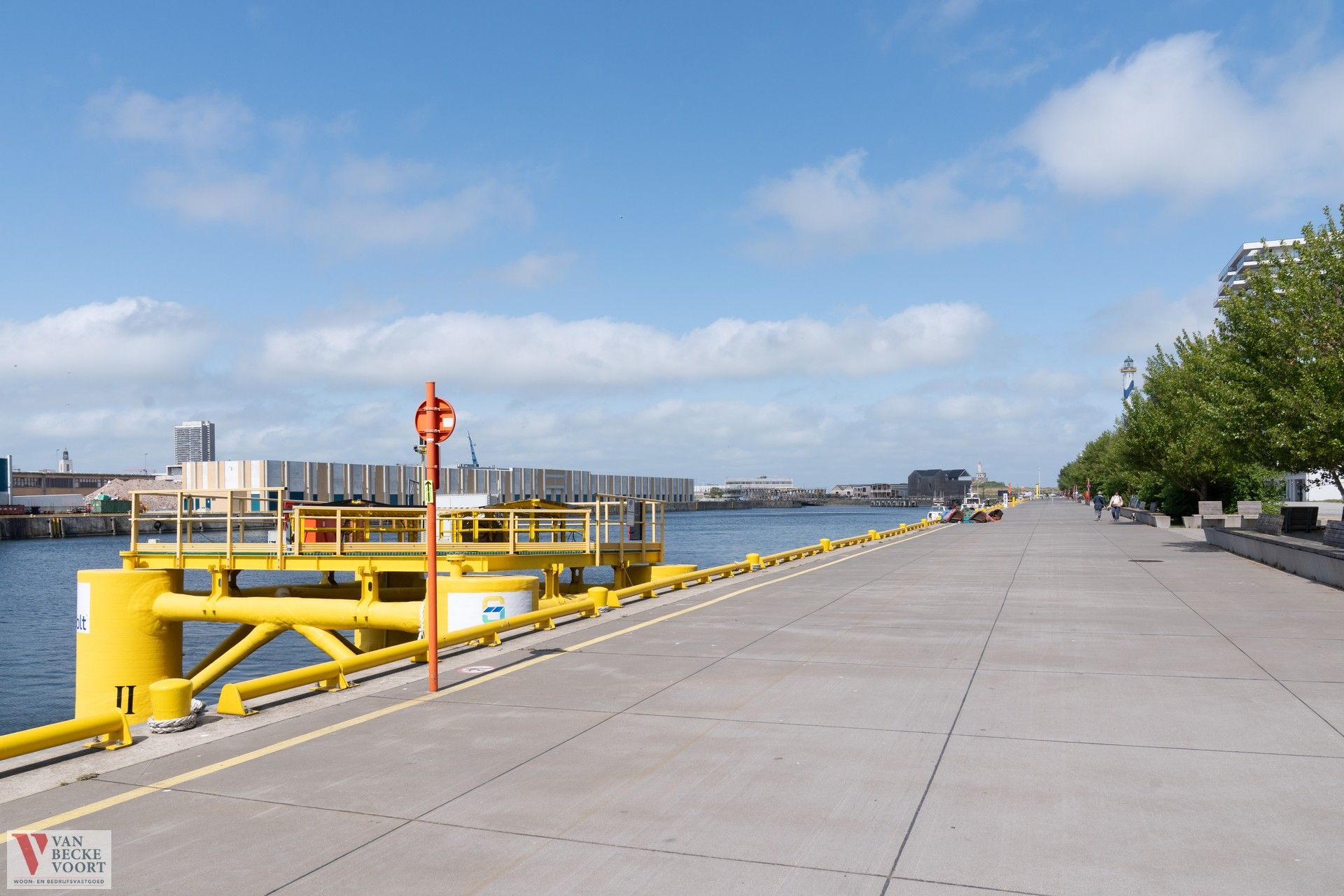 Stijlvol appartement met dakterras foto 18