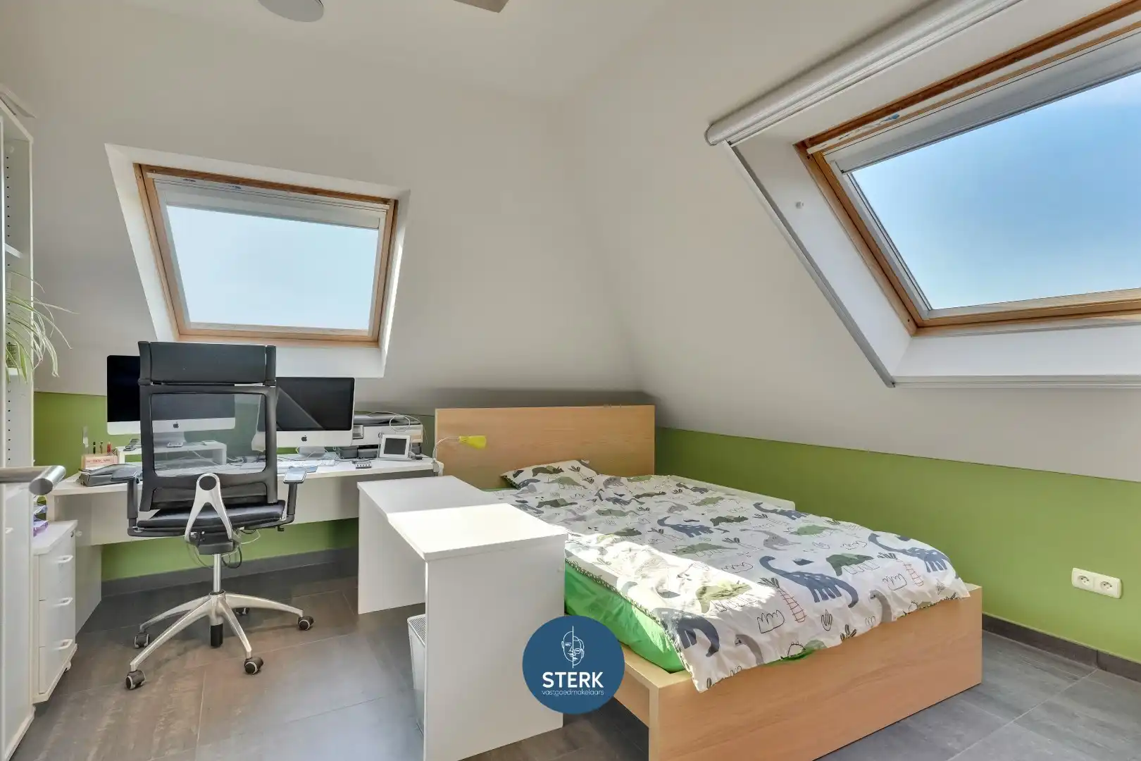 RIANTE DUPLEX MET 5 SLPKS, 2 BADKAMERS EN DUBBELE GARAGE IN CENTRUM LANAKEN ! foto 18