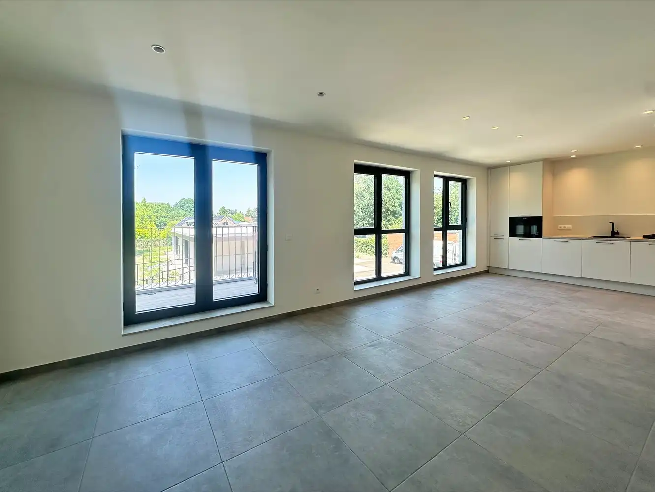Nieuwbouwappartement met autostaanplaats in groene, bosrijke omgeving te Ranst. foto 5