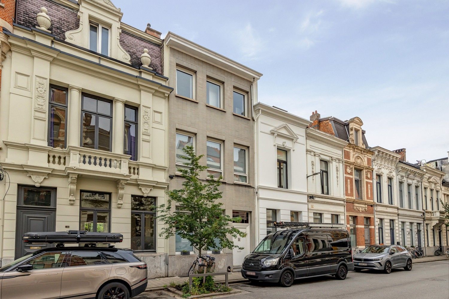 Op te frissen burgerwoning gelegen aan de Zurenborgwijk. foto 6