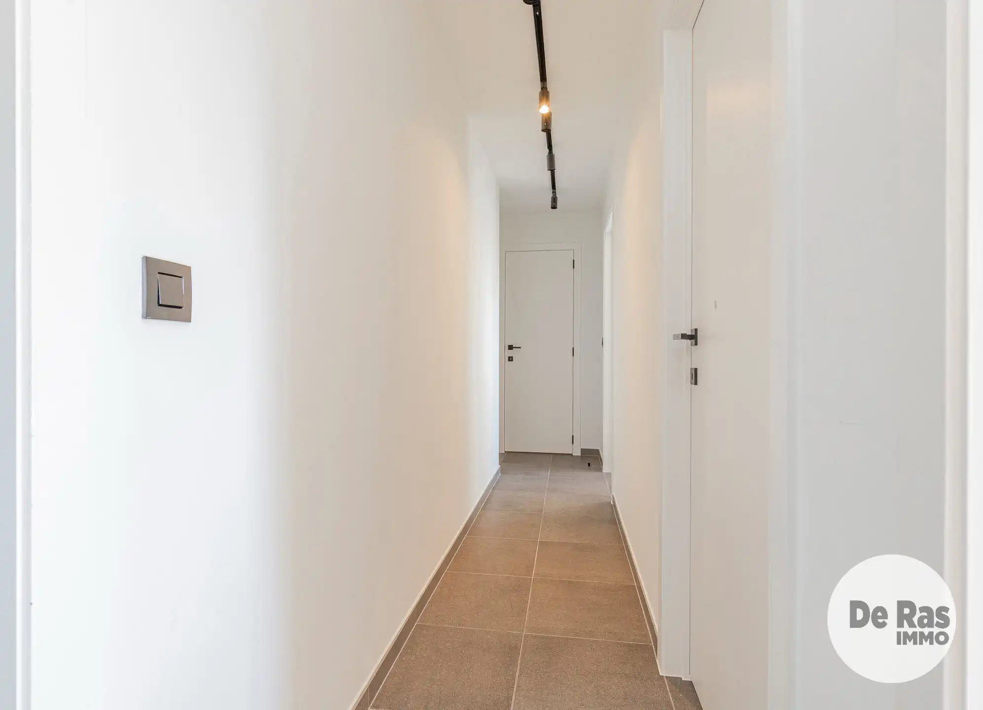 HERZELE - Recent appartement met 2 slpks, pal in het centrum foto 6