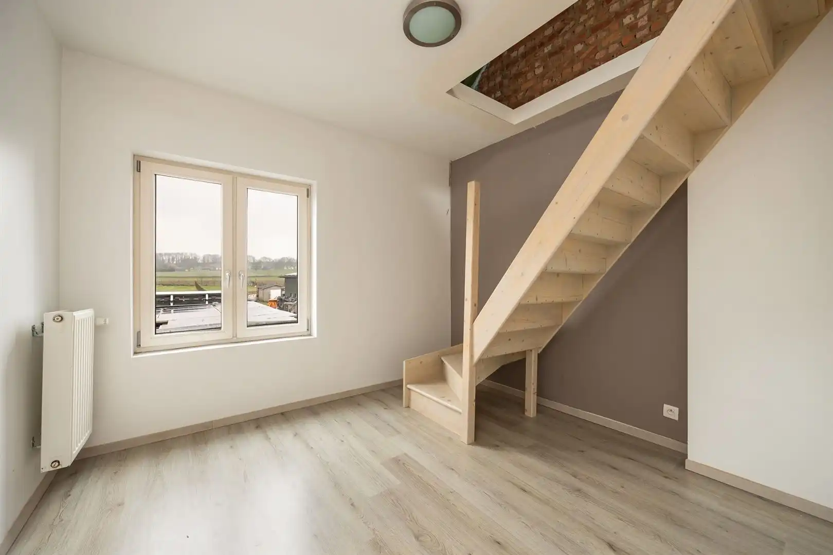 Een ruime halfopenbebouwing op 2000m2 foto 19