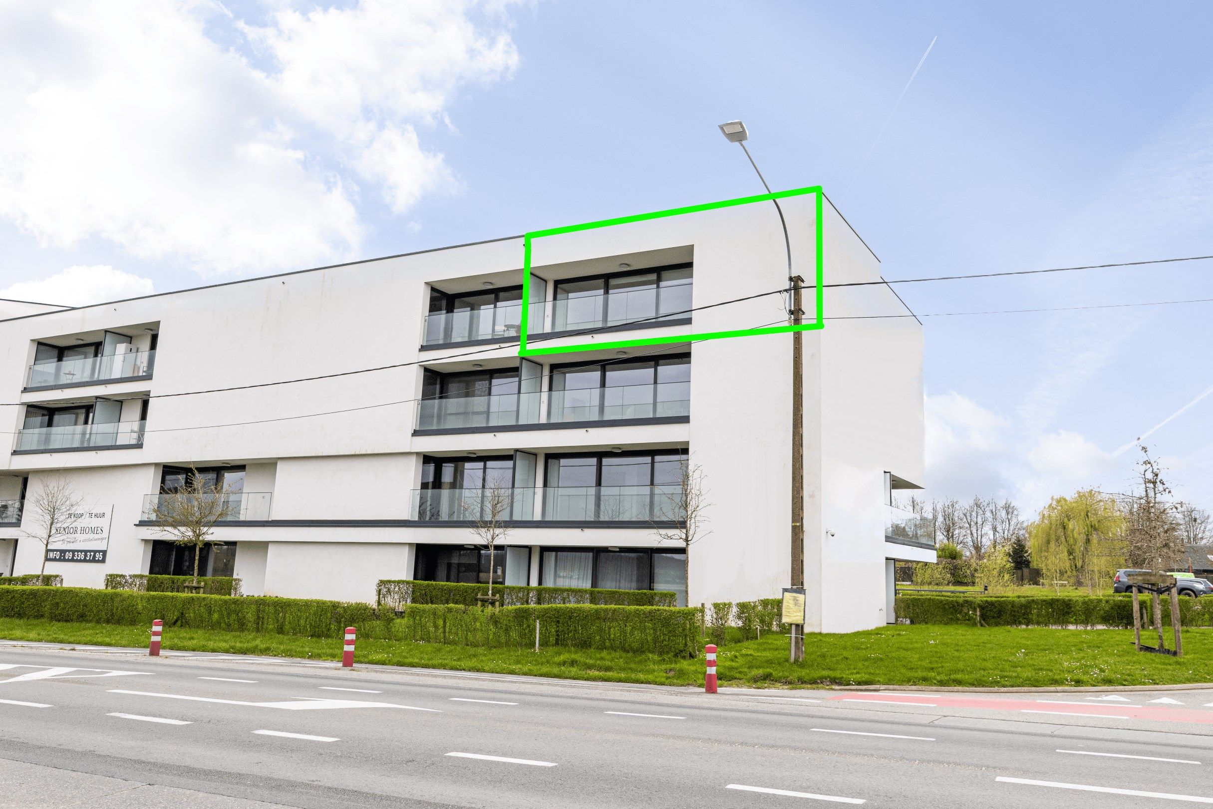 MODERNE ASSISTENTIEFLAT NABIJ HET CENTRUM foto {{pictureIndex}}