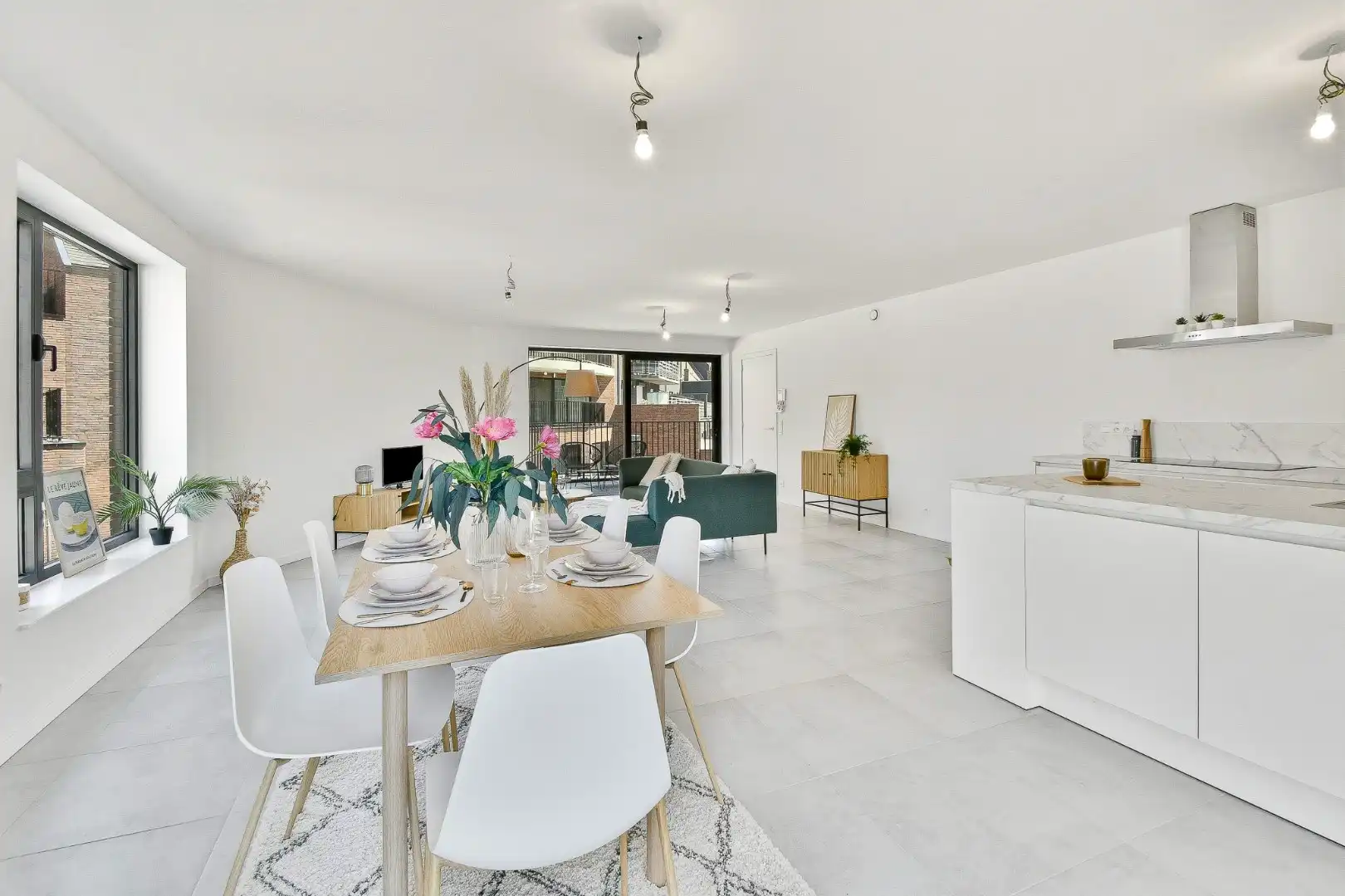 Stijlvol en energiezuinig wonen in hartje Gistel foto 5