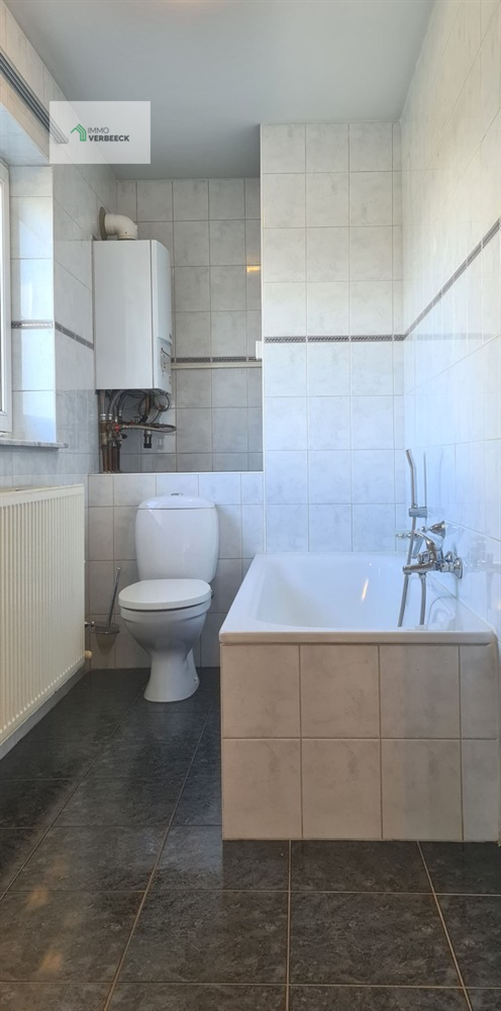Gezellig dakappartement met zéér ruim terras. foto 7