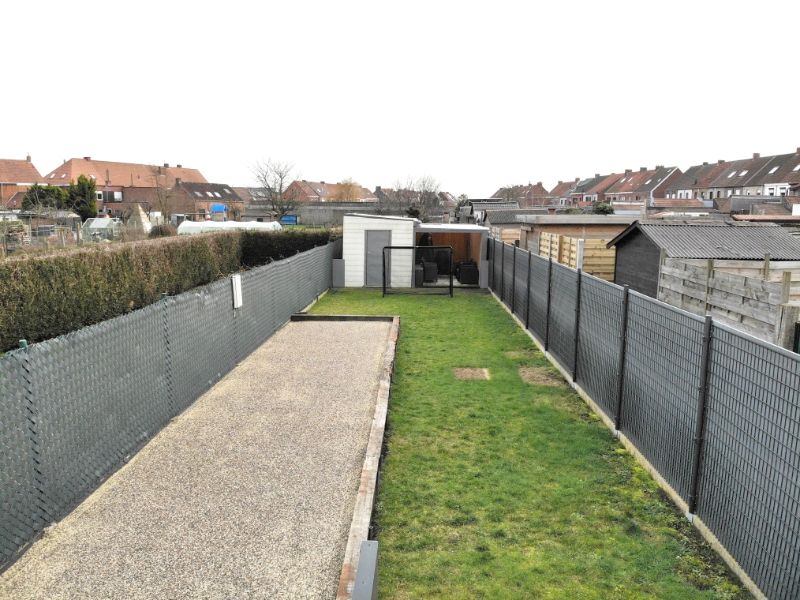 Moderne instapklare woning met apart gelegen tuin foto 18