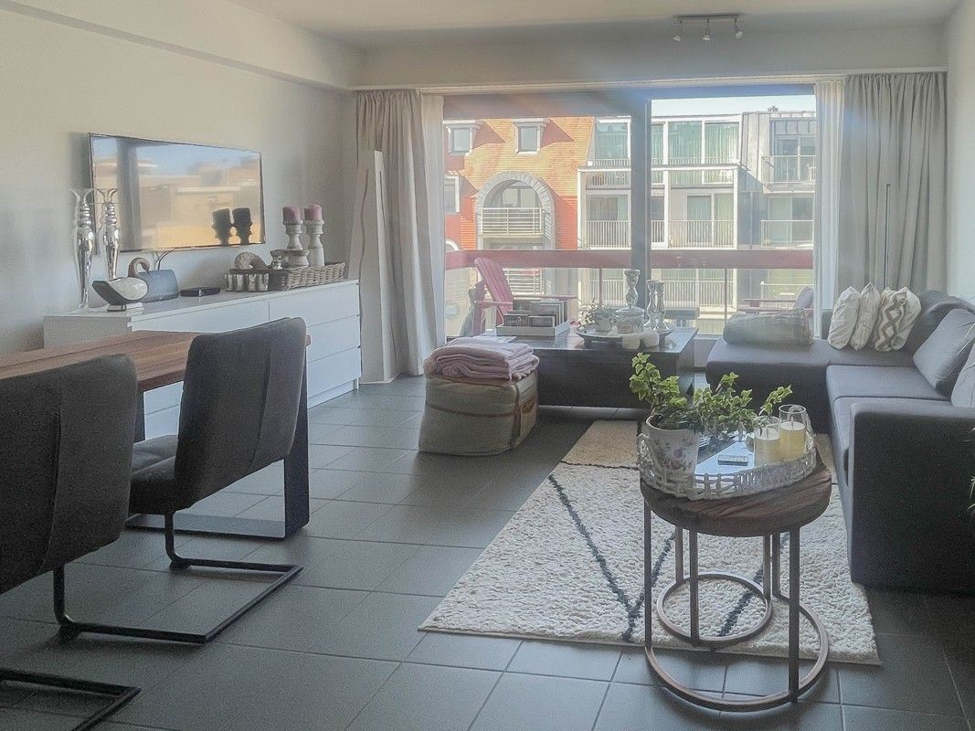 Appartement met twee slaapkamers te huur in Sint Idesbald foto {{pictureIndex}}