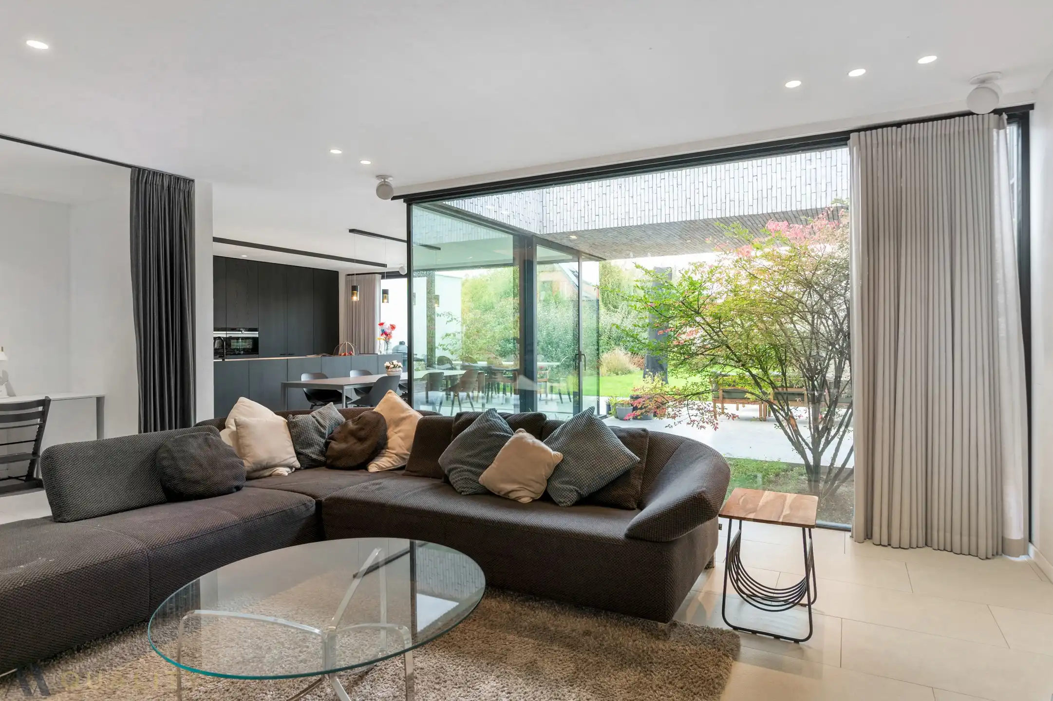 Moderne, energiezuinige woning met 5 slpk., 2 badk., bureel, inpandige garage, oprit, terras en tuin foto 15