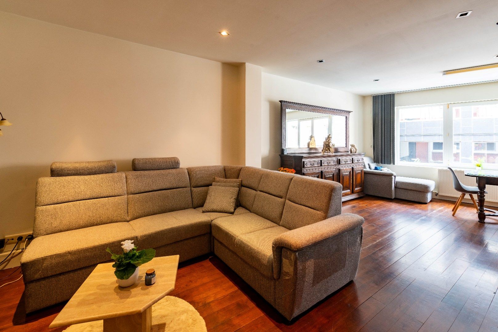 Zéér centraal gelegen appartement in kleinschalig gebouw foto 2