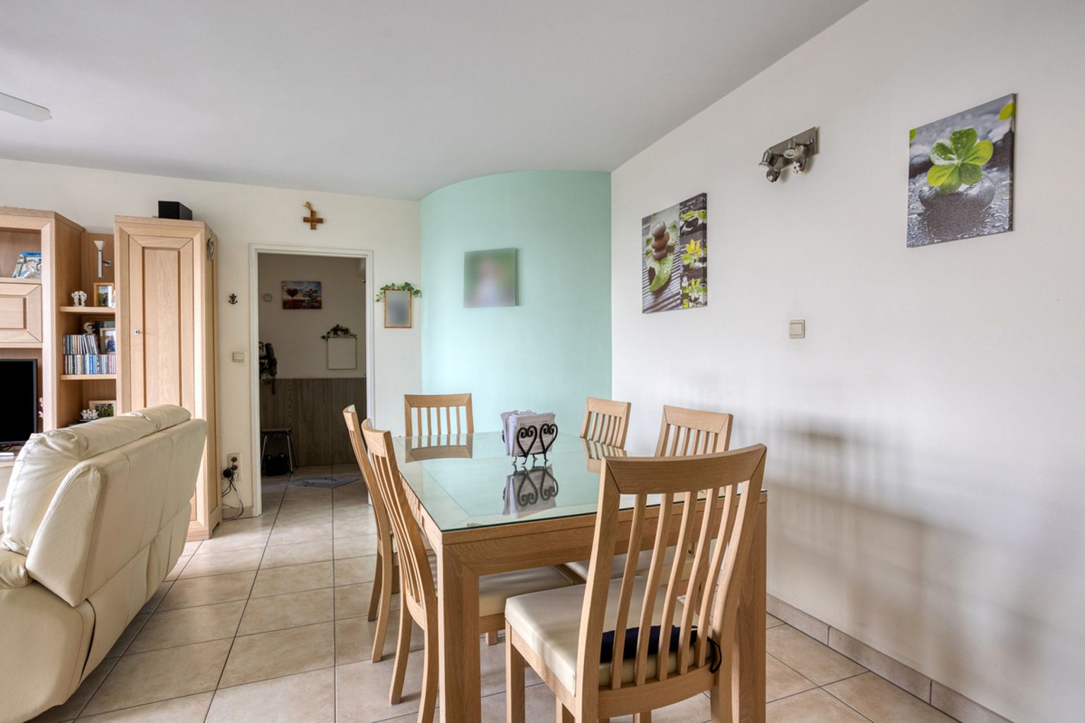 Instapklaar en onderhouden 2-slaapkamer appartement foto 3