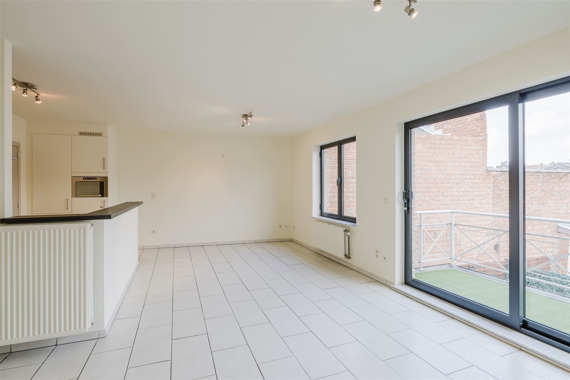 Ruim 2 slk appartement met terras op topligging! foto 5