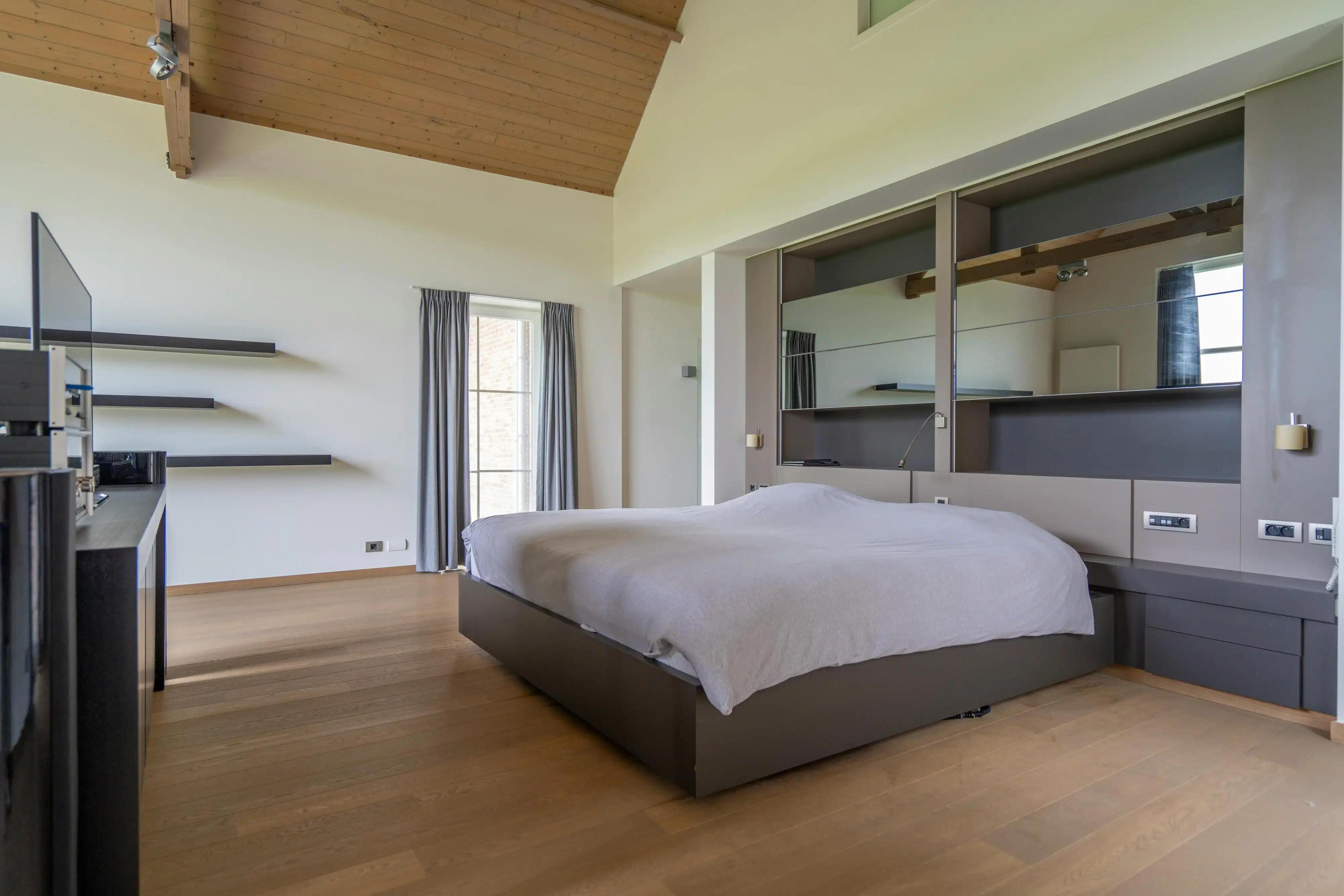 Schitterend gelegen, luxueuze villa te koop te Geluwe foto 17