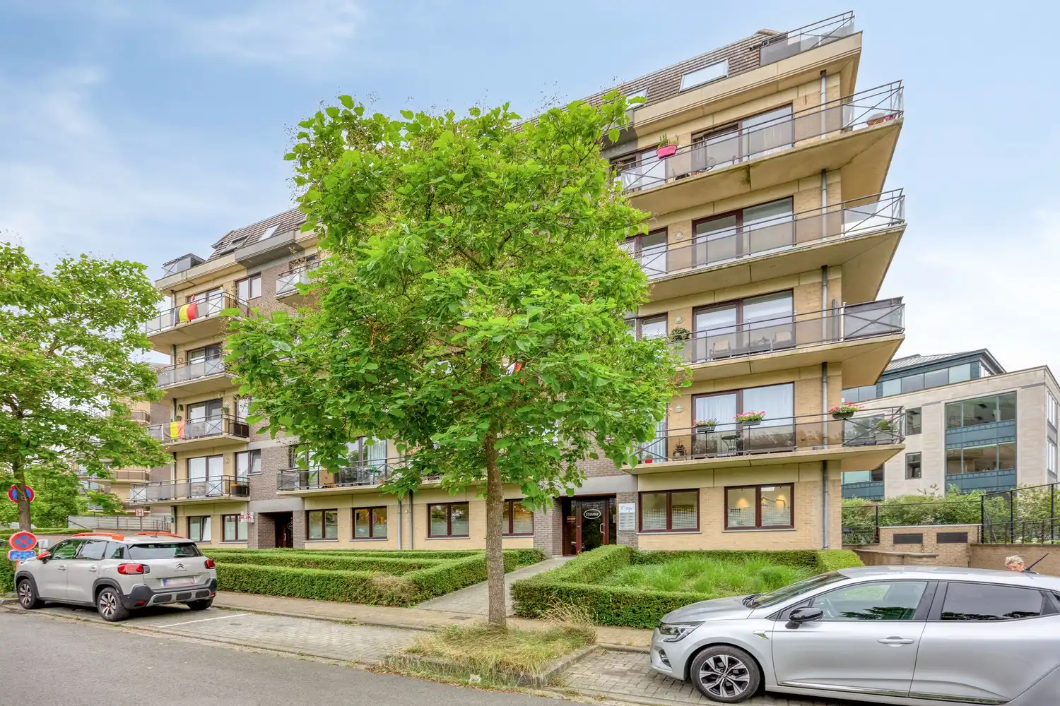 Lichtrijk en ruim appartement met dubbel terrassen en vrij zicht op het Vijverpark - Jean Hayetsquare, Anderlecht foto 3