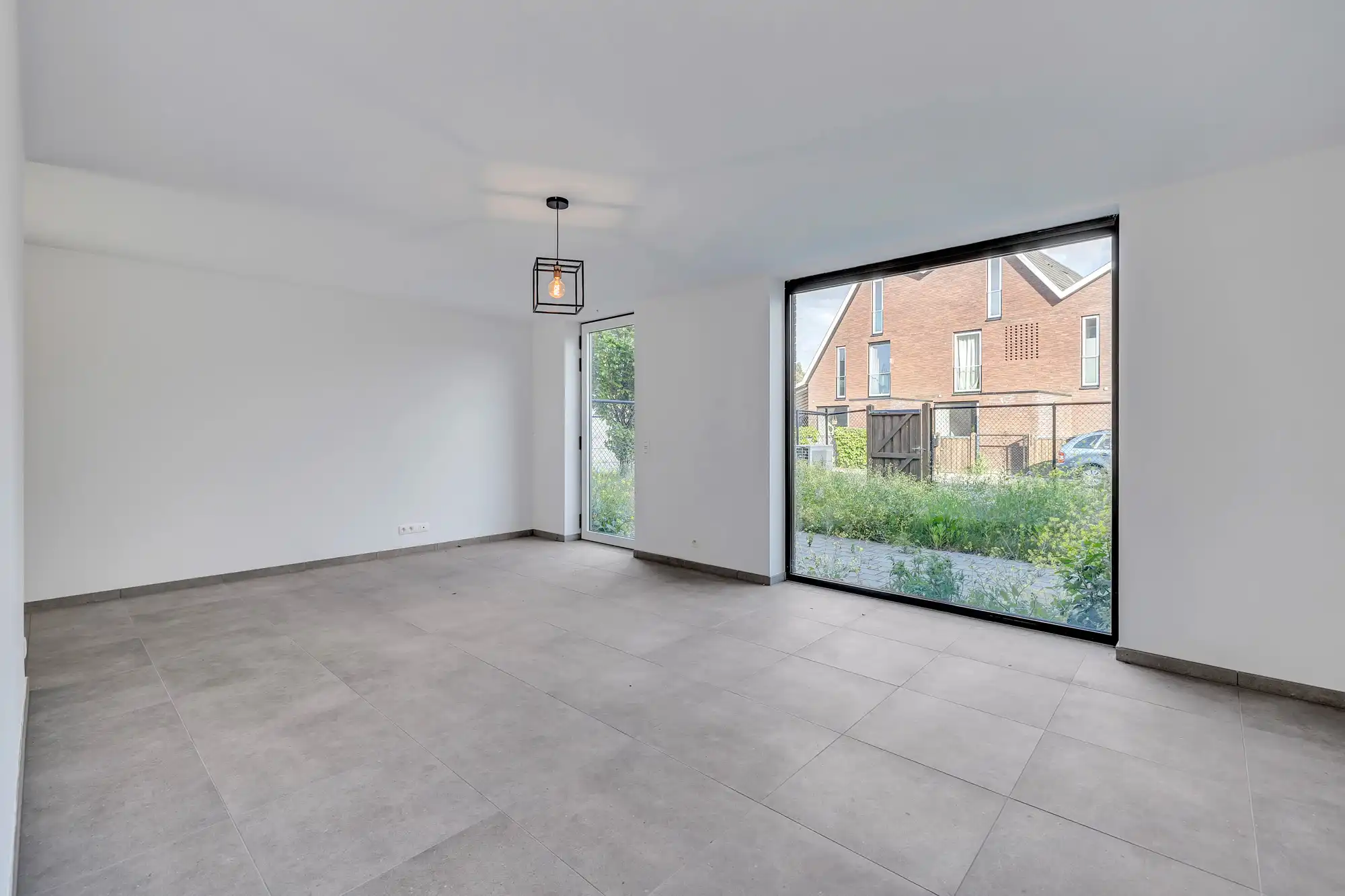 Volledig afgewerkte nieuwbouwwoning met 5 slaapkamers foto 11