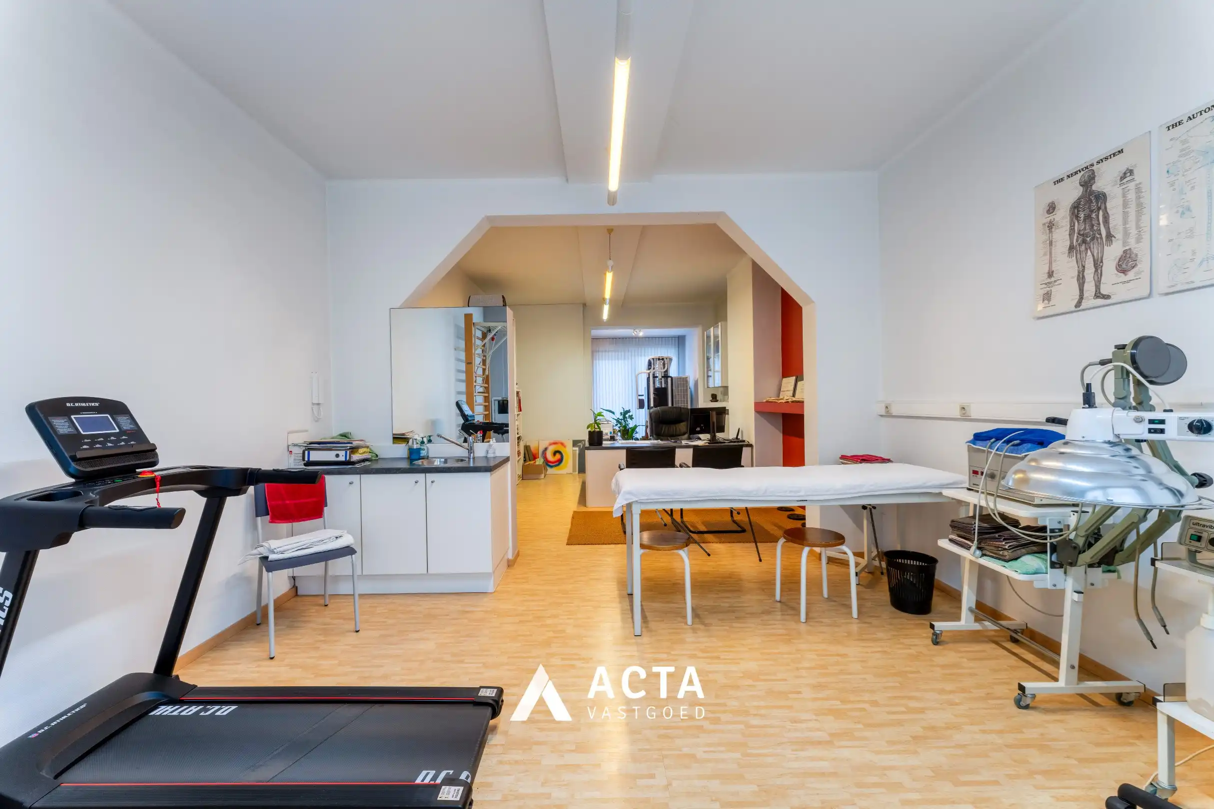 Charmant herenhuis- 3 slpk, praktijk +zonnige tuin foto 5