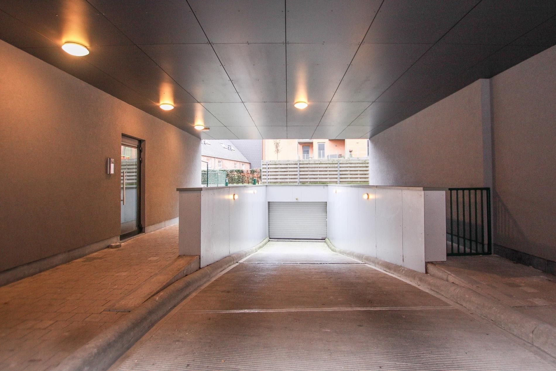 Ruim 2 slaapkamerappartement bij Gent-Zuid, met autostaanplaats foto 18