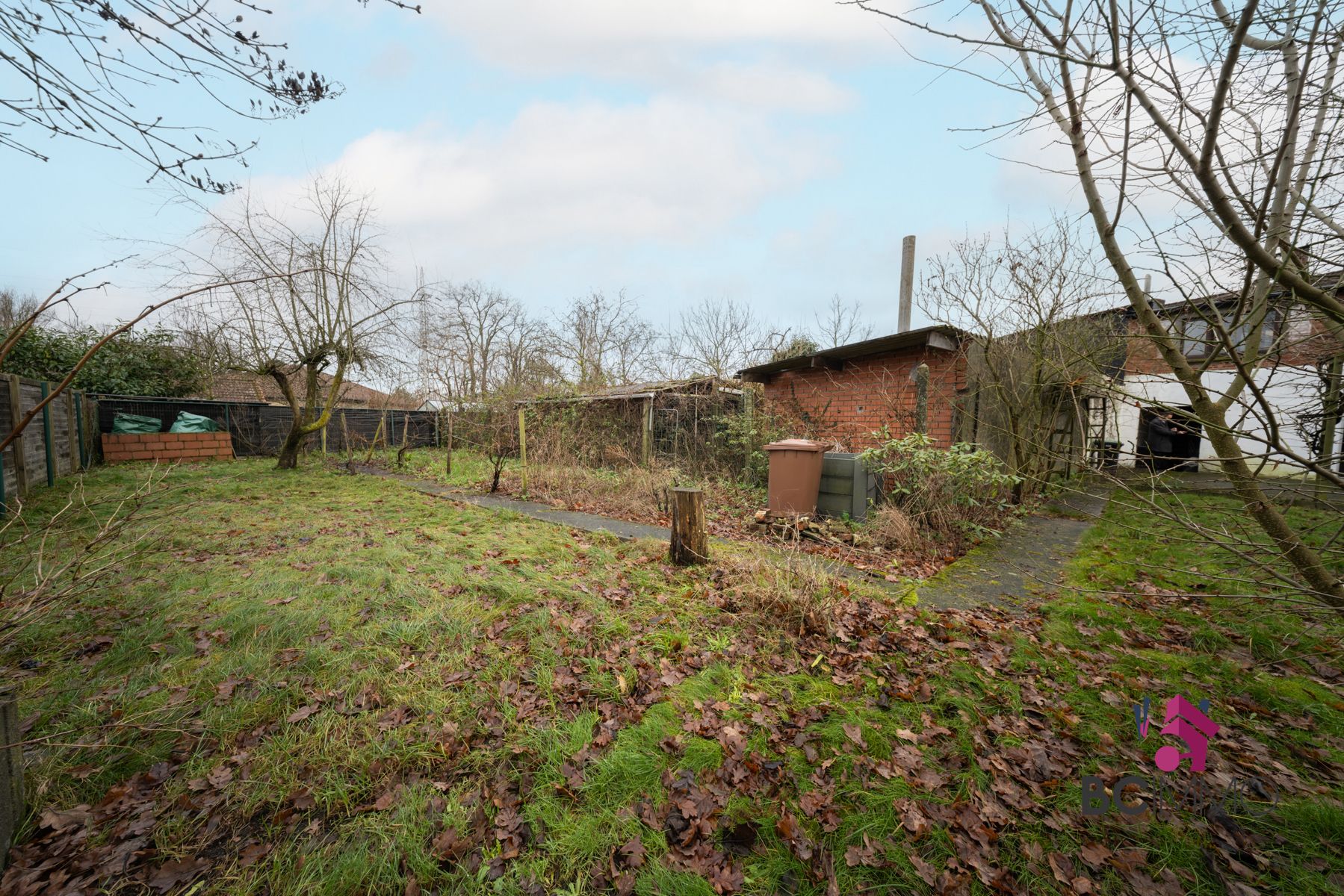Karaktervolle woning met ruime tuin te Genk foto 28