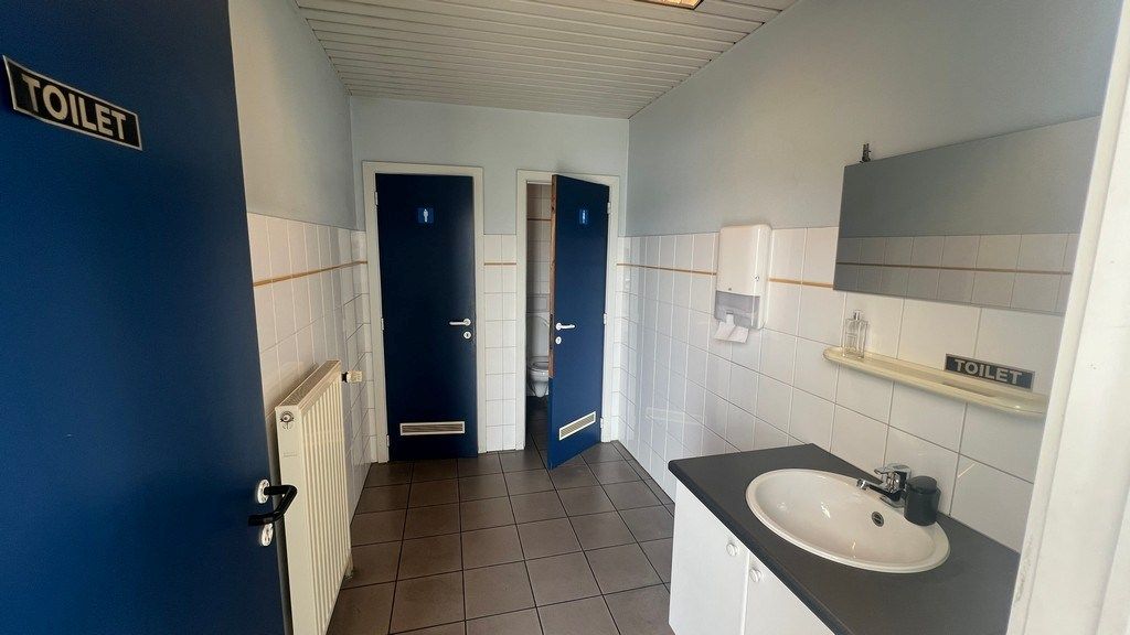 Bedrijfsgebouw met rolbrug te huur nabij centrum van Gent foto 15