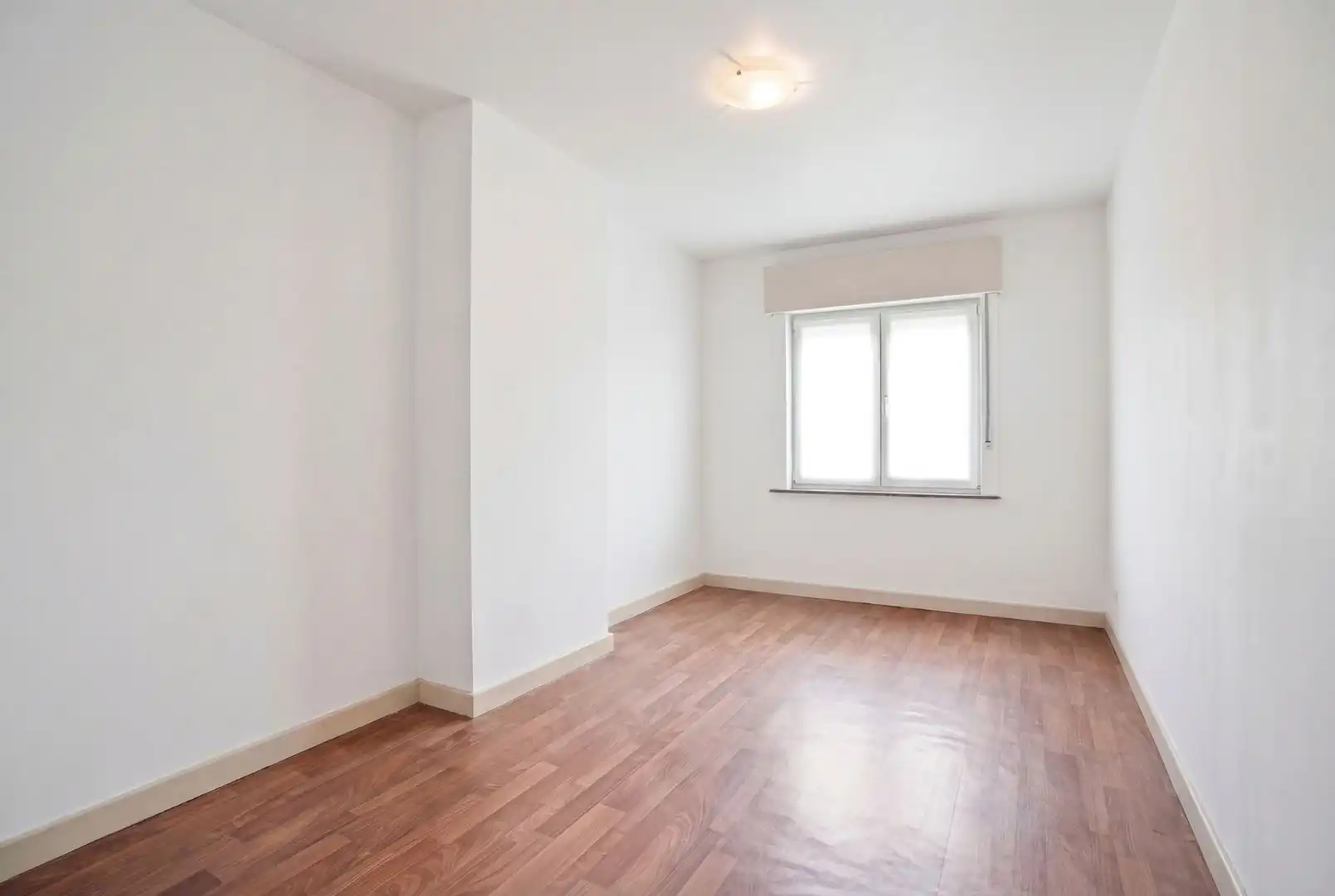 Grote halfopen woning met mogelijks 4 kamers, garage, zonnepanelen en tuin foto 25