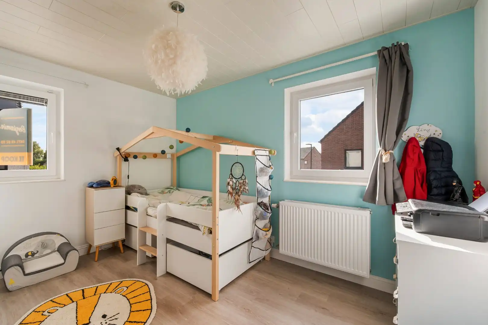 Instapklare, open woning met 4 slaapkamers en dressing, 2 garages en zonnige tuin in Menen foto 11